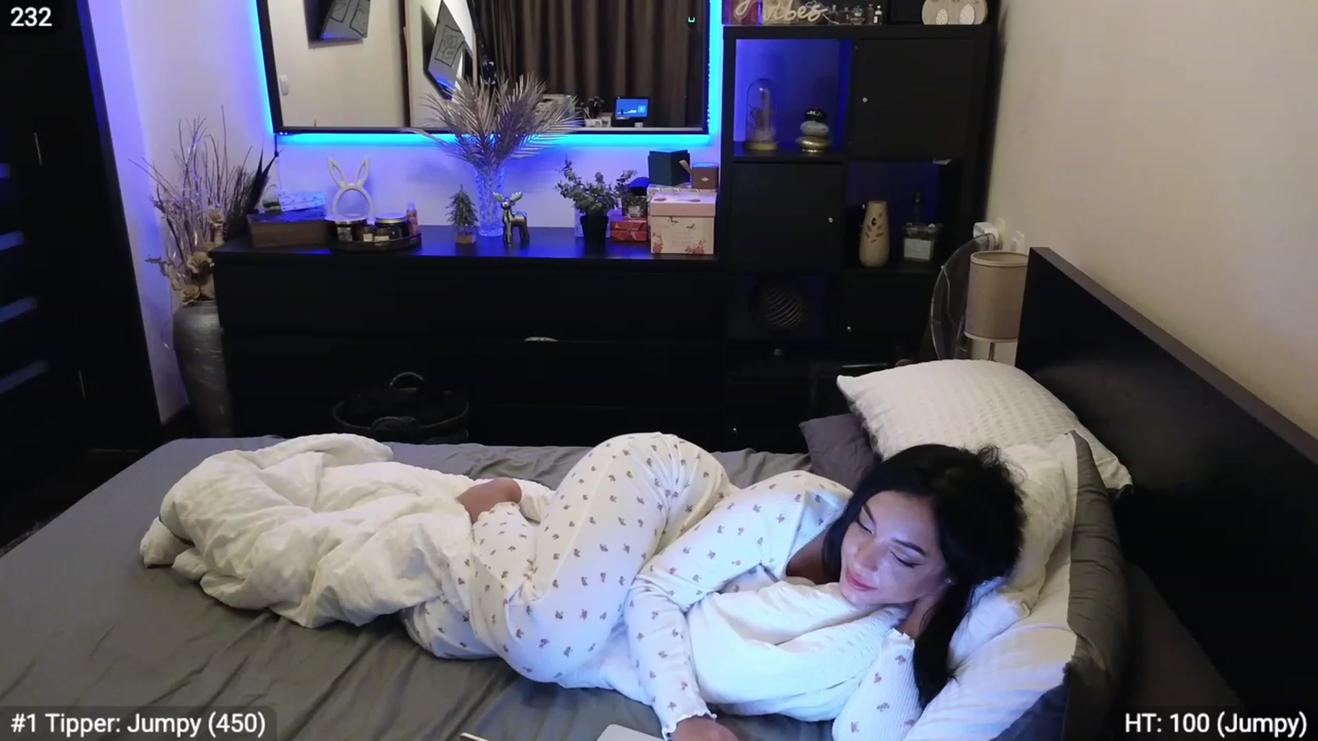 Gallery image thumbnail from EndlesssJoy's myfreecams stream on, 12/07/2023, 07:41 image 15 of 20
