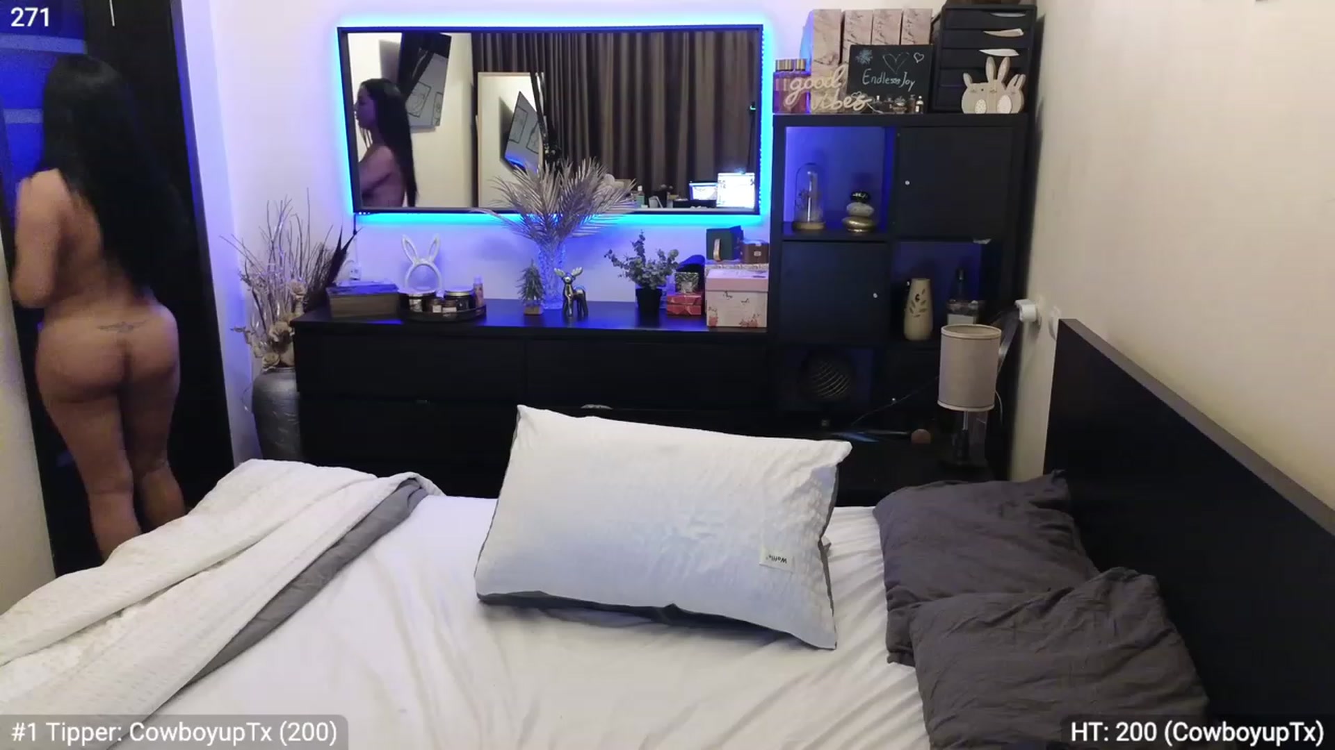 Gallery image thumbnail from EndlesssJoy's myfreecams stream on, 12/10/2023, 08:30 image 2 of 20