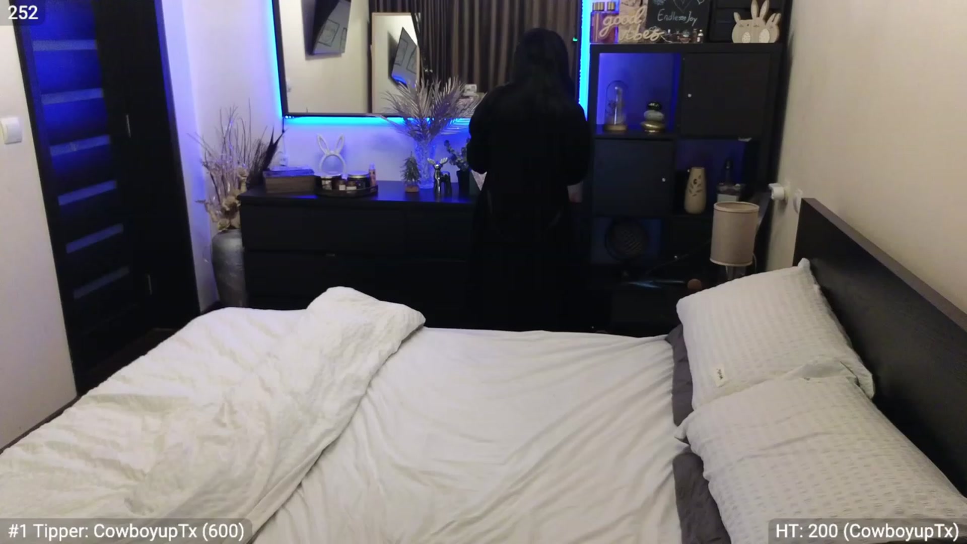 Gallery image thumbnail from EndlesssJoy's myfreecams stream on, 12/11/2023, 06:03 image 19 of 20