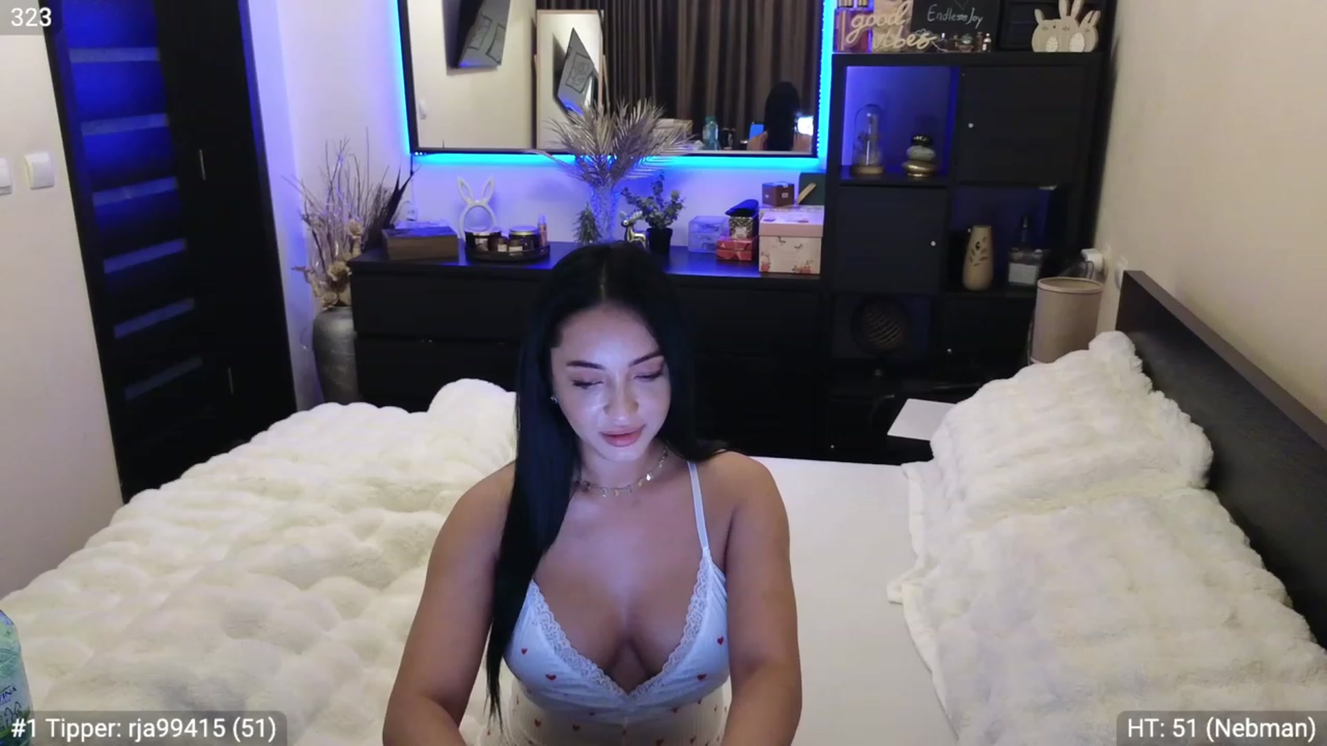Gallery image thumbnail from EndlesssJoy's myfreecams stream on, 12/15/2023, 03:00 image 3 of 20