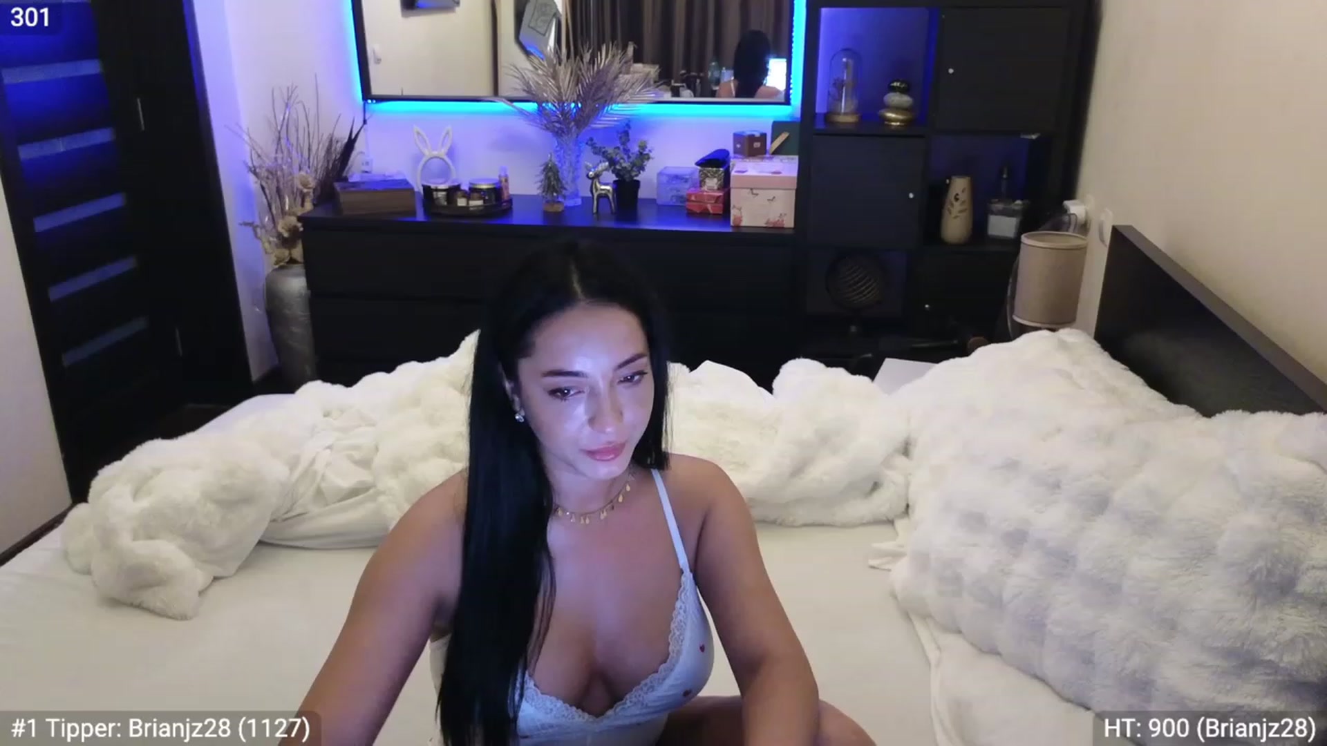 Gallery image thumbnail from EndlesssJoy's myfreecams stream on, 12/15/2023, 08:57 image 9 of 20