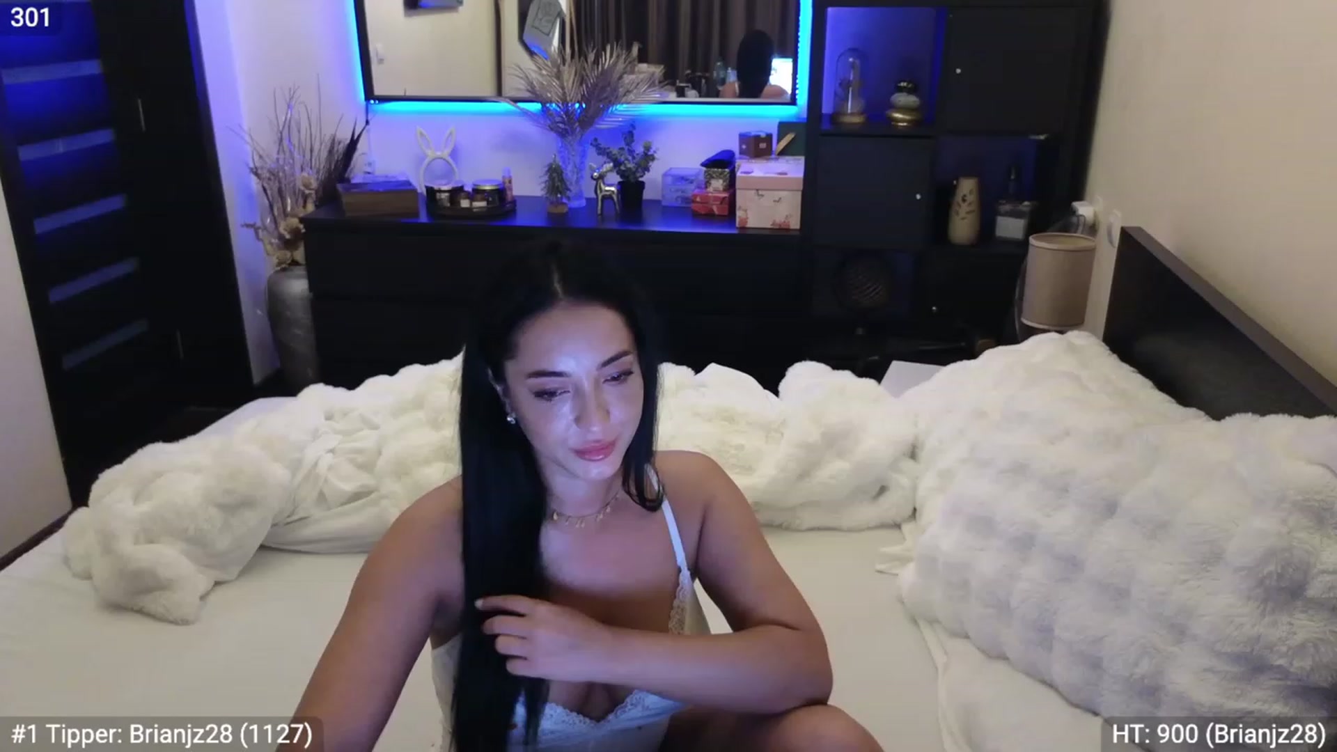 Gallery image thumbnail from EndlesssJoy's myfreecams stream on, 12/15/2023, 08:57 image 8 of 20