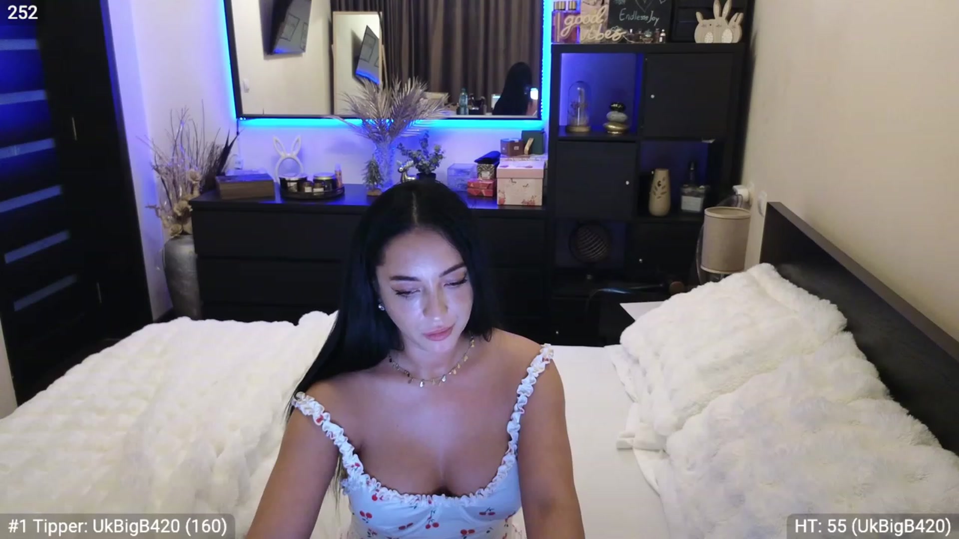 Gallery image thumbnail from EndlesssJoy's myfreecams stream on, 12/16/2023, 09:13 image 20 of 20