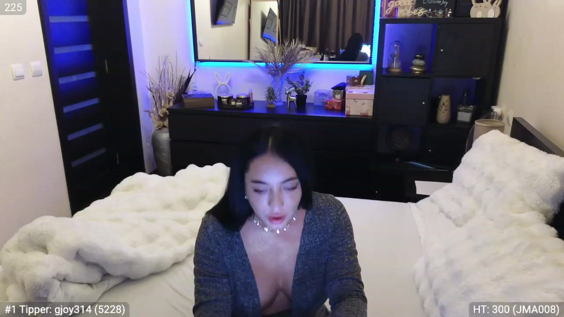 Gallery image thumbnail from EndlesssJoy's myfreecams stream on, 12/17/2023, 08:58 image 6 of 20
