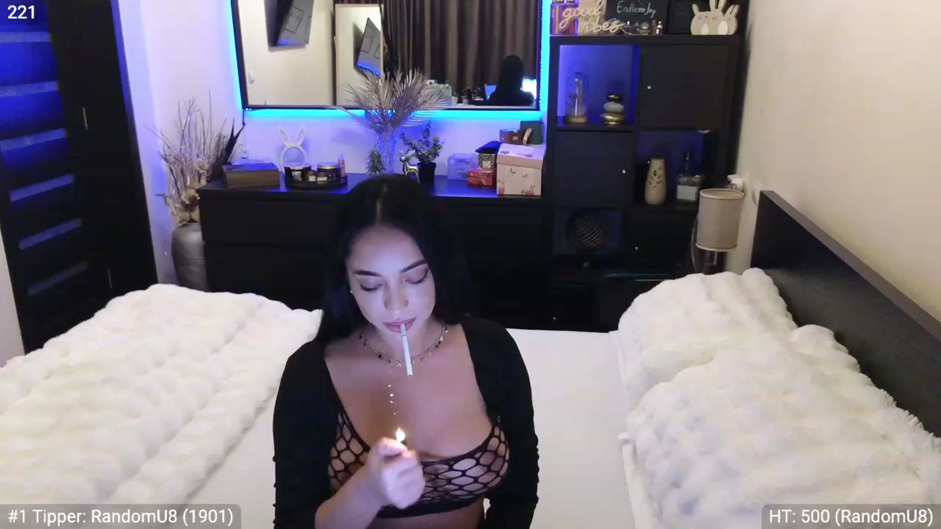 Gallery image thumbnail from EndlesssJoy's myfreecams stream on, 12/18/2023, 02:43 image 19 of 20