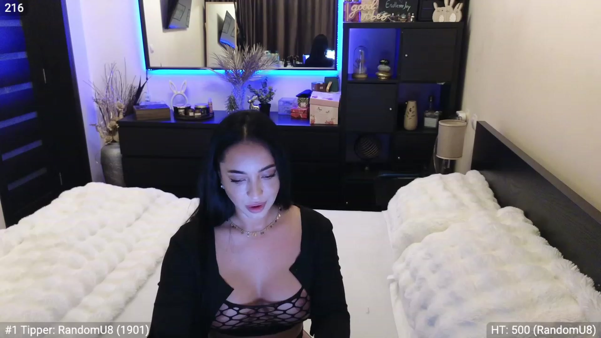 Gallery image thumbnail from EndlesssJoy's myfreecams stream on, 12/18/2023, 04:57 image 4 of 20