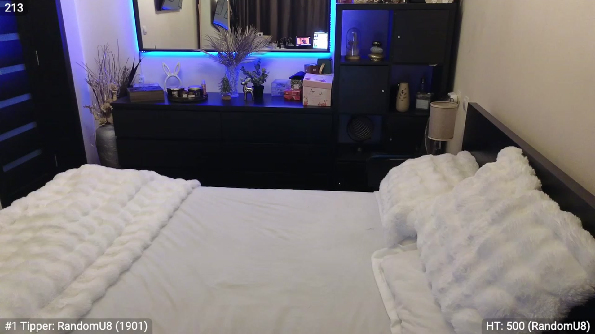 Gallery image thumbnail from EndlesssJoy's myfreecams stream on, 12/18/2023, 07:00 image 2 of 20