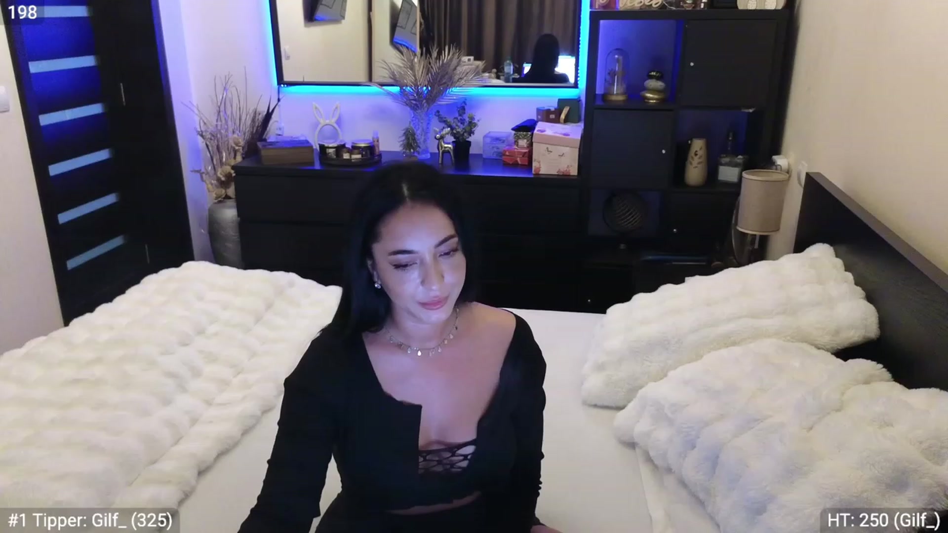 Gallery image thumbnail from EndlesssJoy's myfreecams stream on, 12/18/2023, 10:13 image 12 of 20