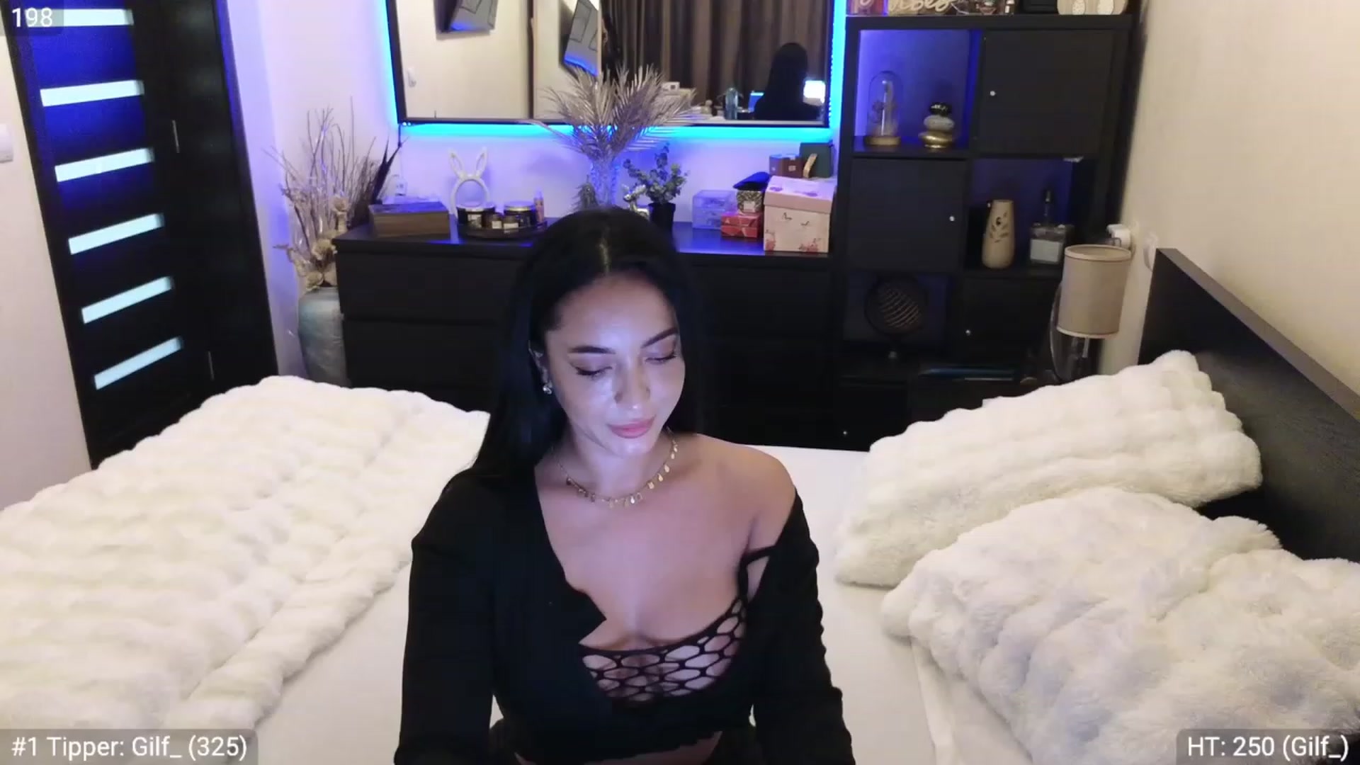 Gallery image thumbnail from EndlesssJoy's myfreecams stream on, 12/18/2023, 10:13 image 5 of 20