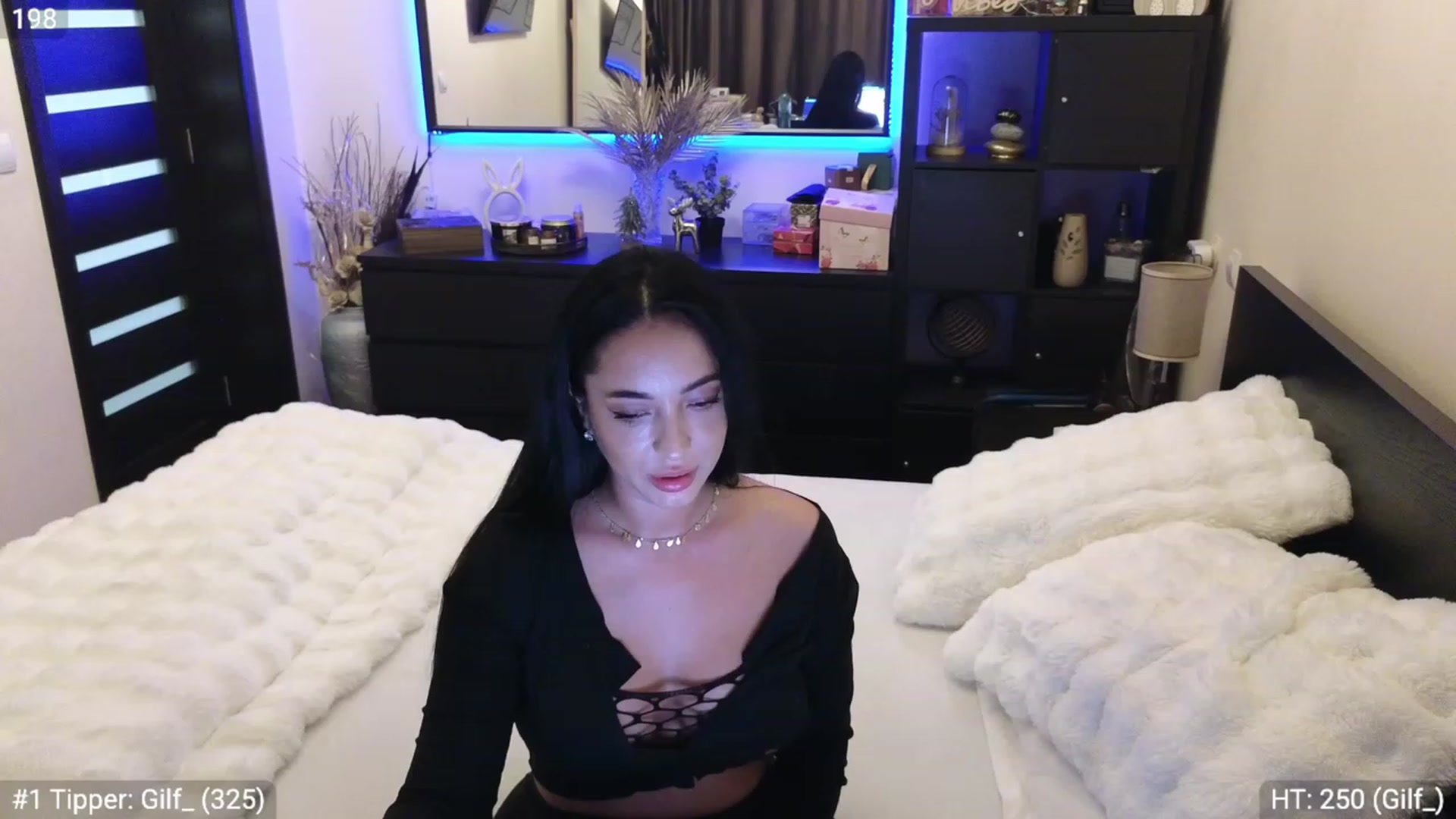 Gallery image thumbnail from EndlesssJoy's myfreecams stream on, 12/18/2023, 10:13 image 6 of 20
