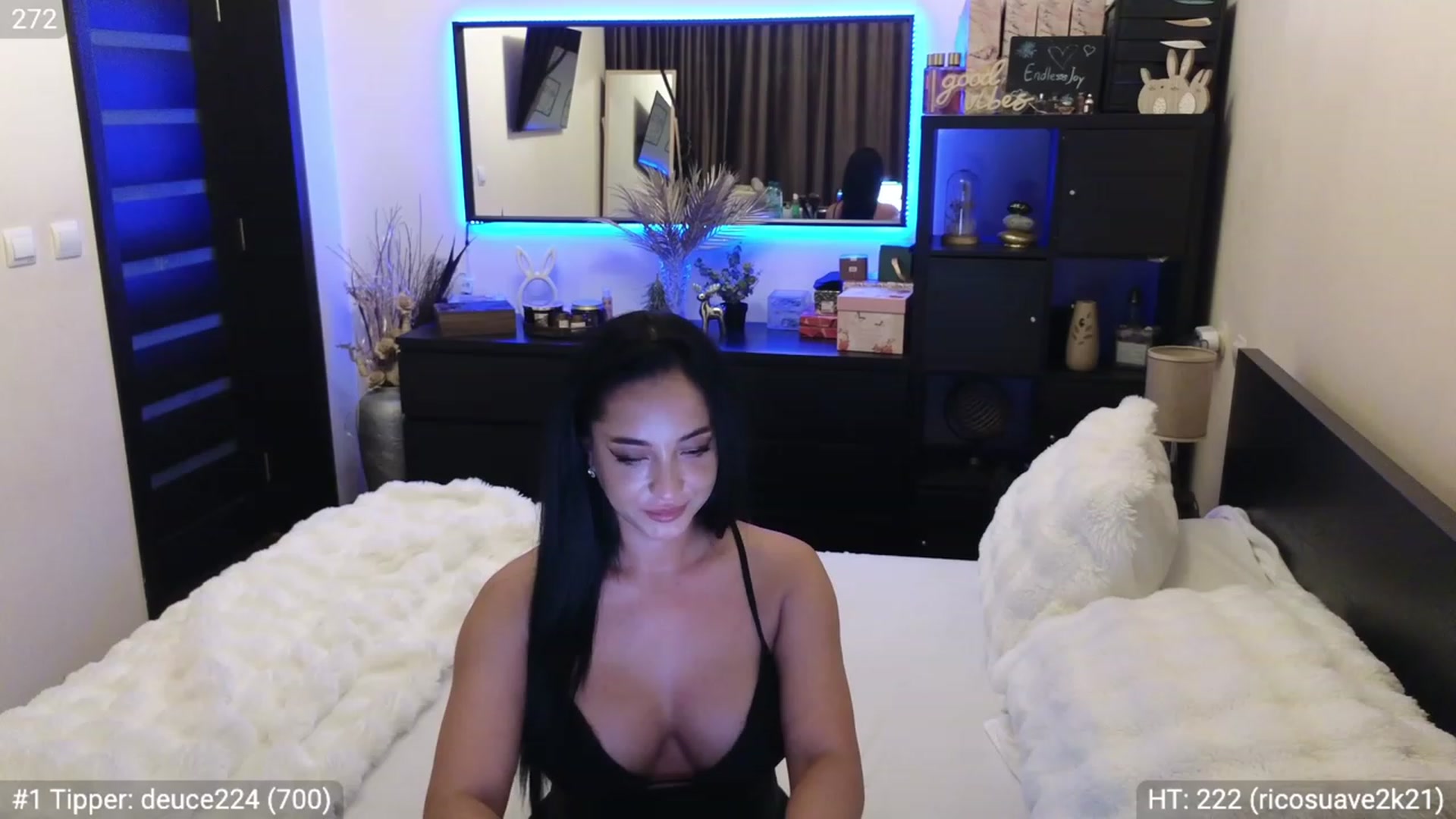 Gallery image thumbnail from EndlesssJoy's myfreecams stream on, 12/23/2023, 10:28 image 3 of 20