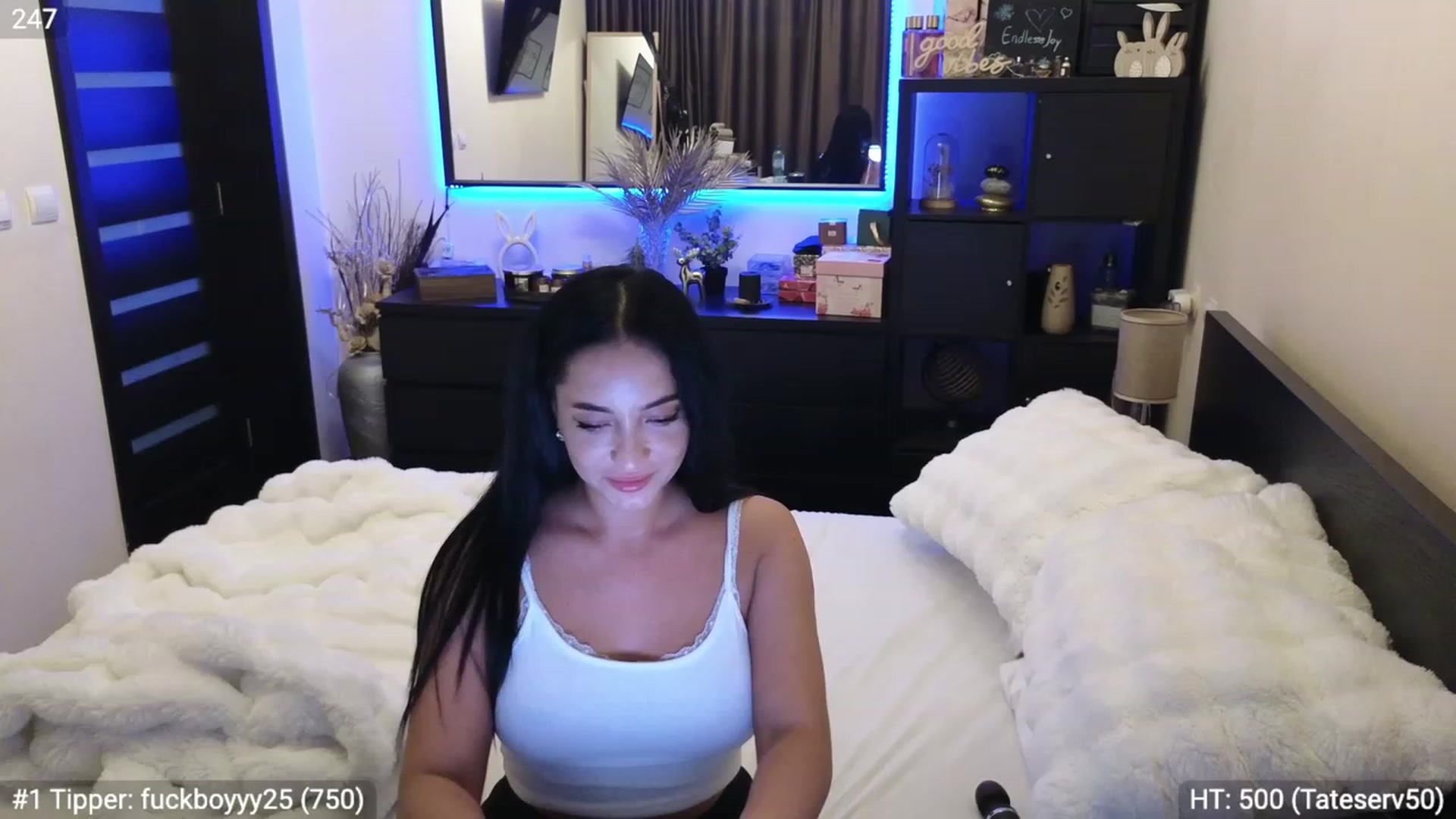 Gallery image thumbnail from EndlesssJoy's myfreecams stream on, 12/24/2023, 08:04 image 10 of 20