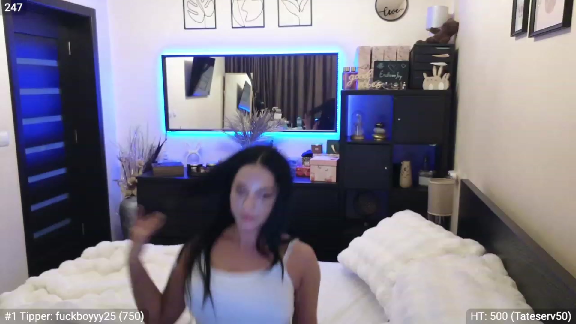 Gallery image thumbnail from EndlesssJoy's myfreecams stream on, 12/24/2023, 08:04 image 13 of 20