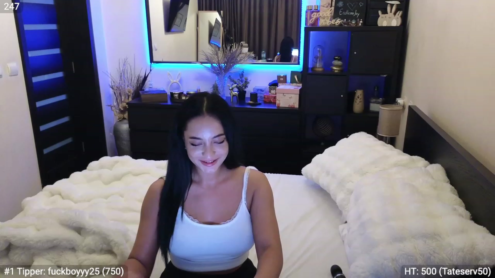 Gallery image thumbnail from EndlesssJoy's myfreecams stream on, 12/24/2023, 08:04 image 11 of 20