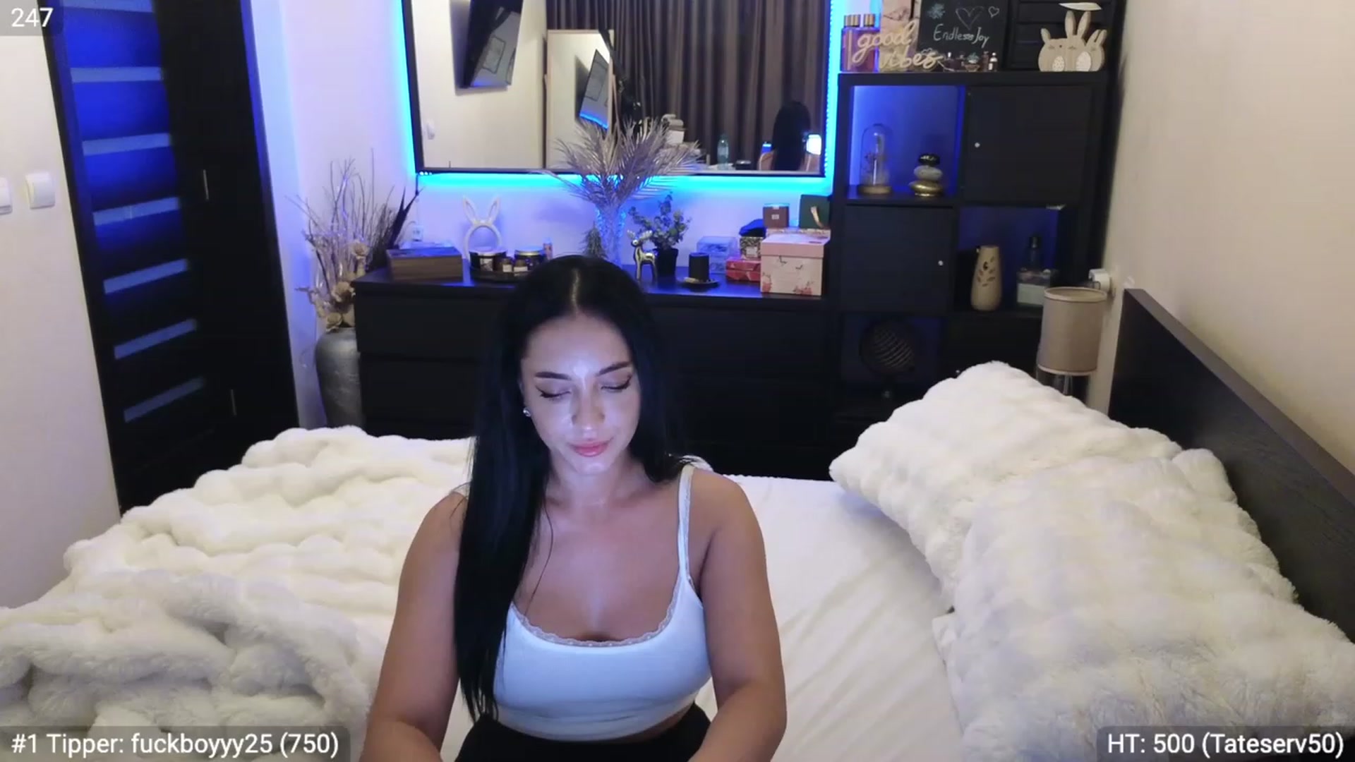 Gallery image thumbnail from EndlesssJoy's myfreecams stream on, 12/24/2023, 08:04 image 3 of 20