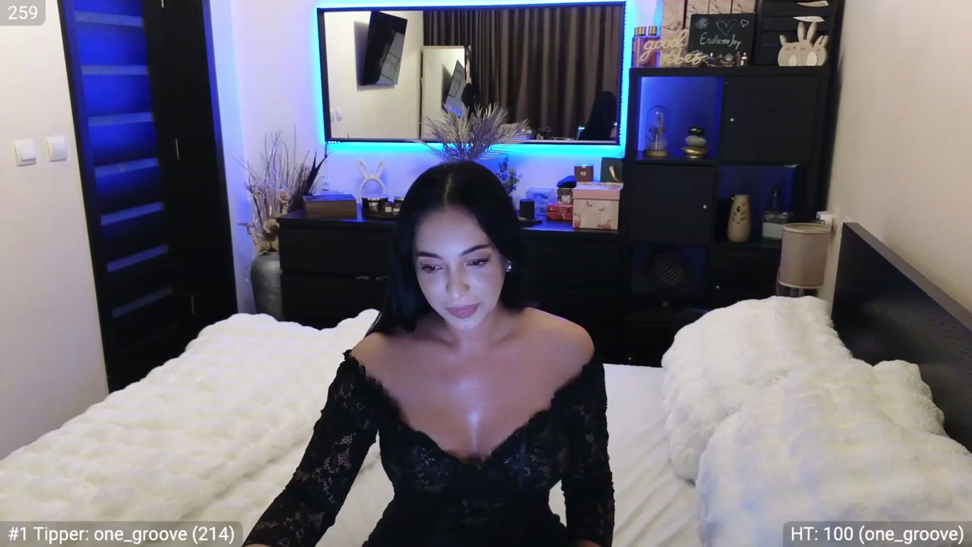 Gallery image thumbnail from EndlesssJoy's myfreecams stream on, 12/25/2023, 02:58 image 1 of 20