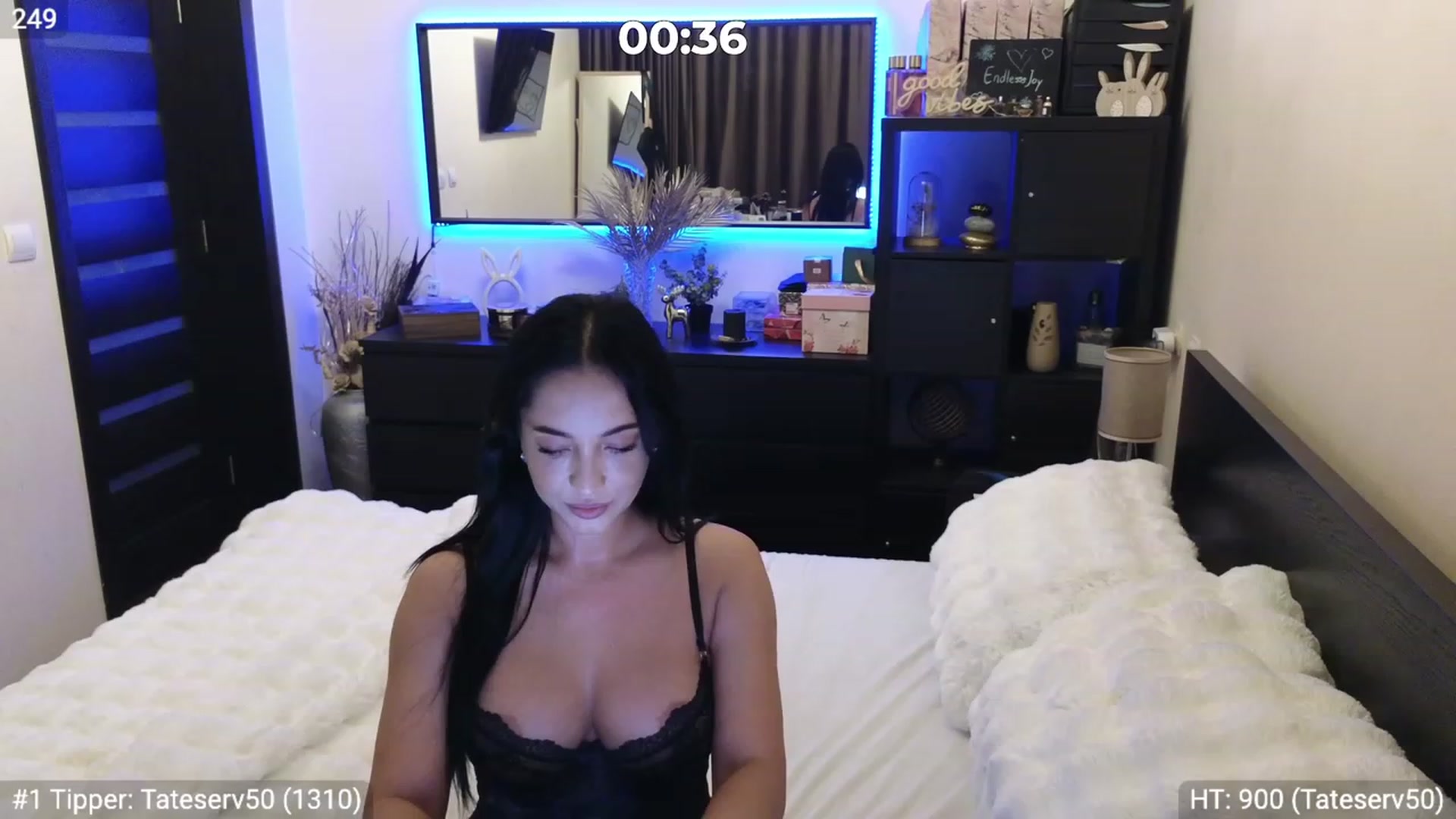 Gallery image thumbnail from EndlesssJoy's myfreecams stream on, 12/25/2023, 02:58 image 12 of 20