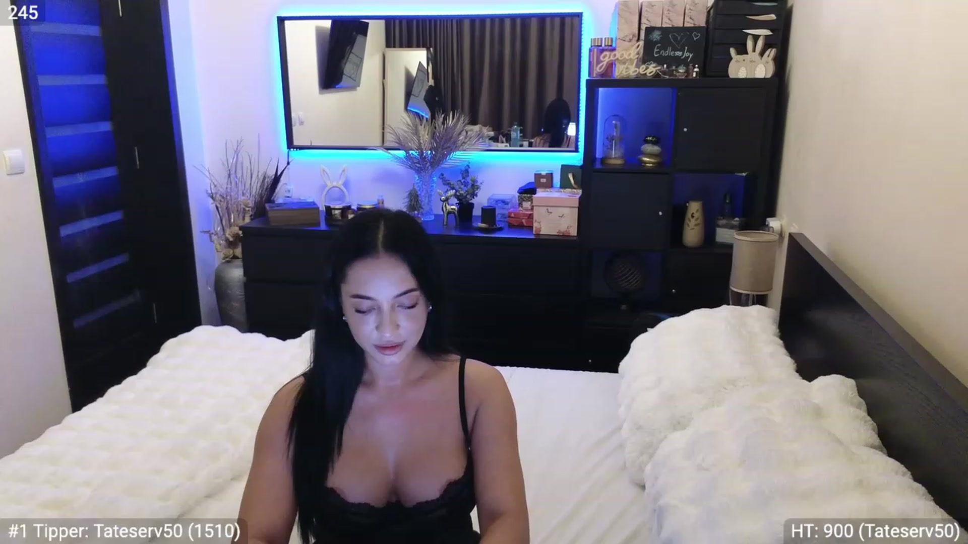 Gallery image thumbnail from EndlesssJoy's myfreecams stream on, 12/25/2023, 02:58 image 19 of 20