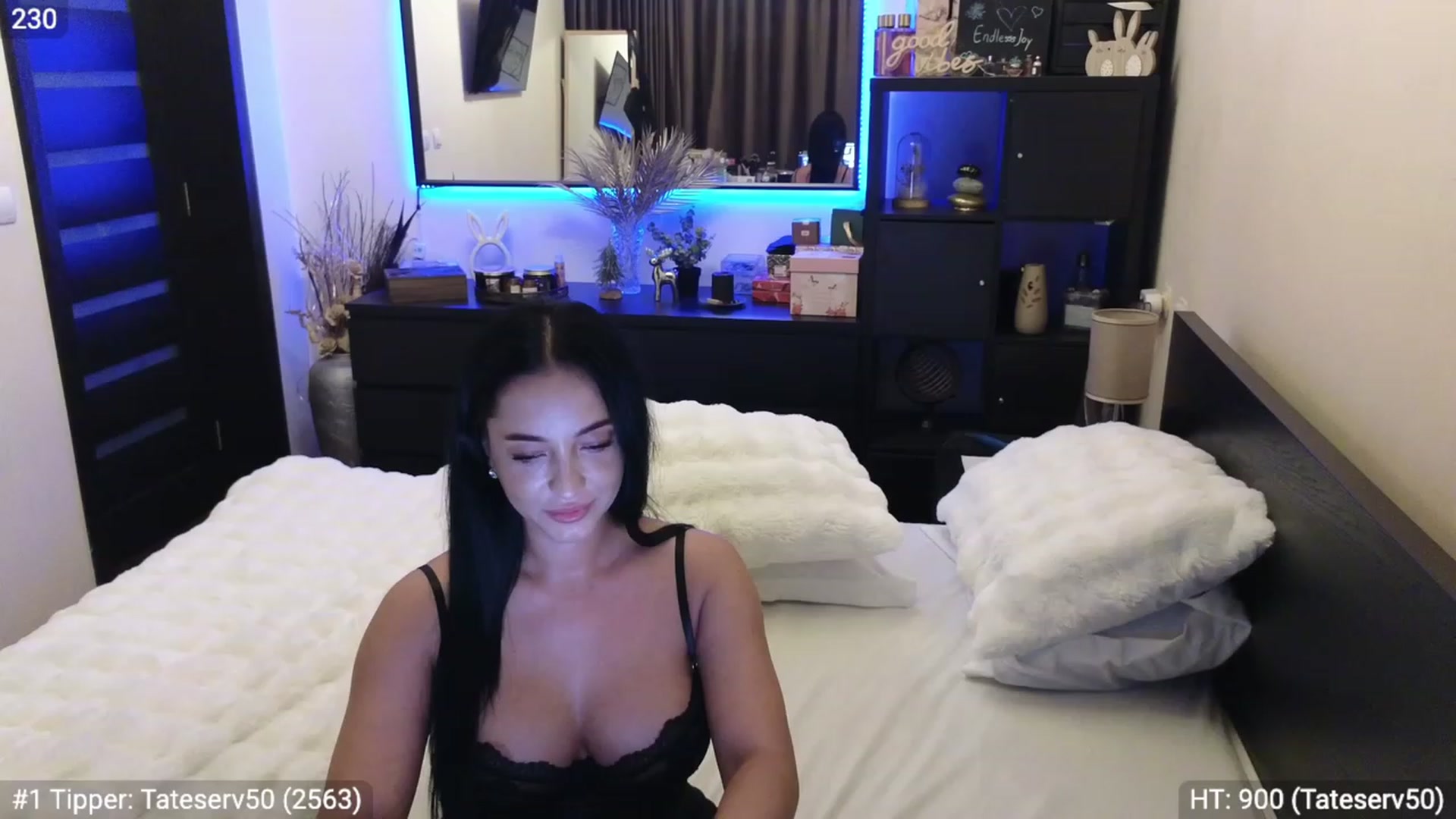 Gallery image thumbnail from EndlesssJoy's myfreecams stream on, 12/25/2023, 06:05 image 16 of 20