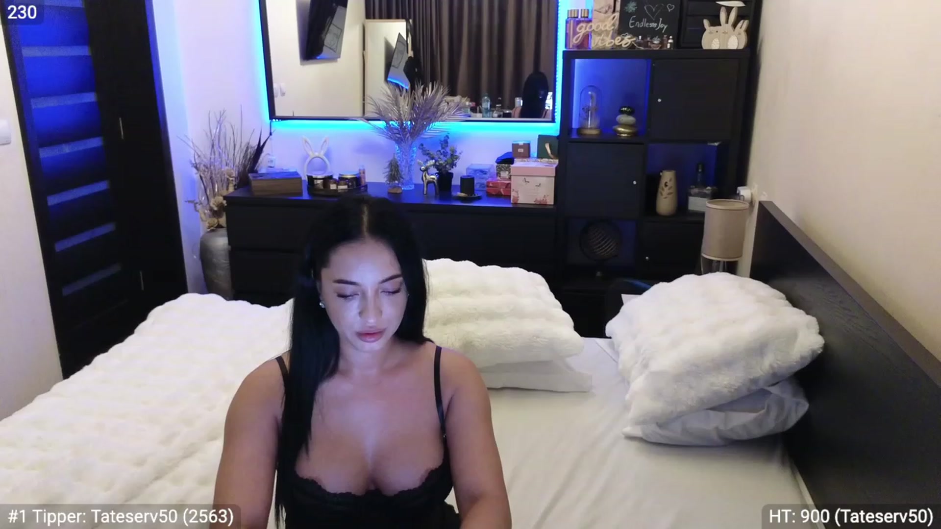 Gallery image thumbnail from EndlesssJoy's myfreecams stream on, 12/25/2023, 06:05 image 11 of 20