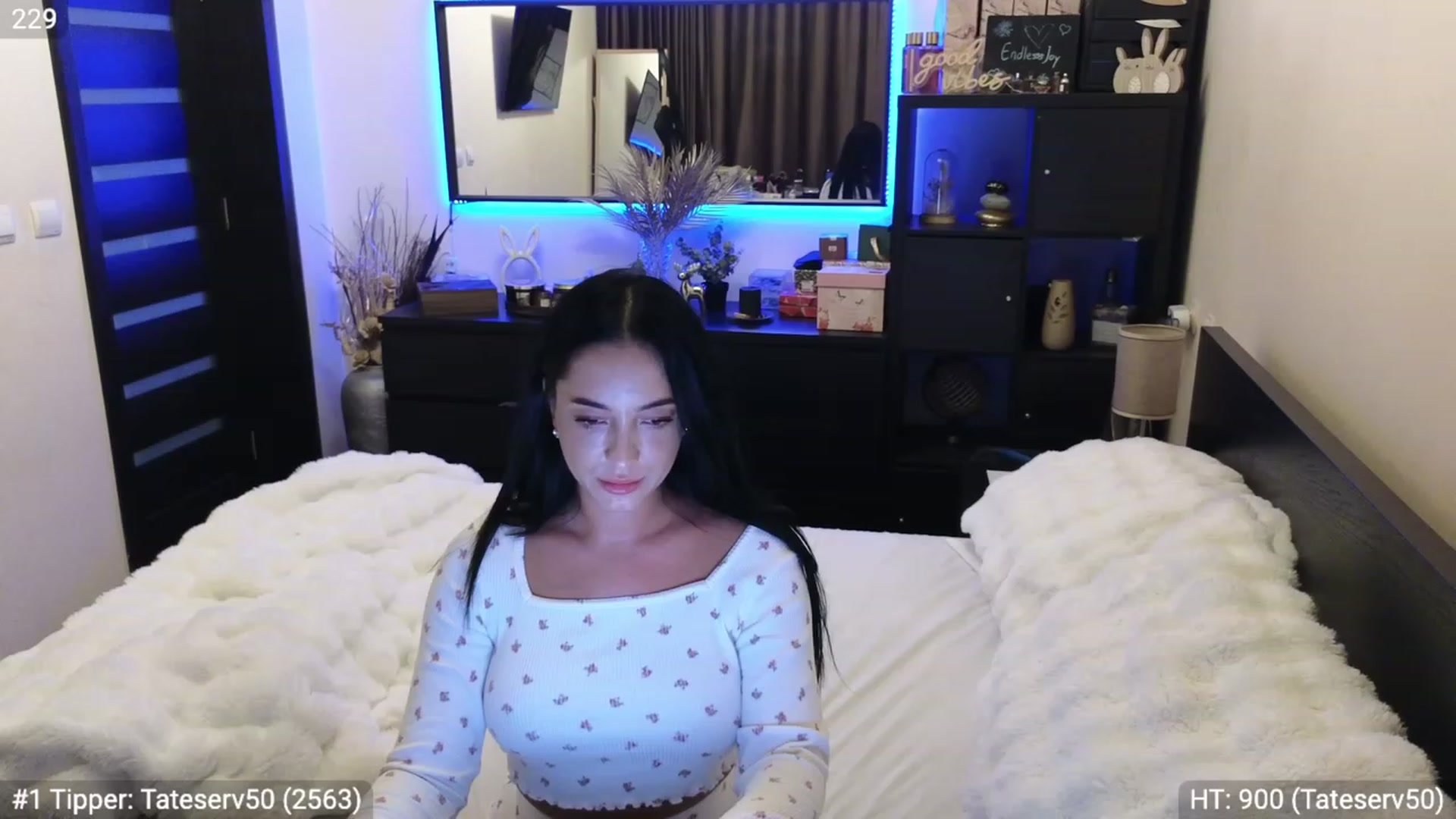 Gallery image thumbnail from EndlesssJoy's myfreecams stream on, 12/25/2023, 07:58 image 7 of 20