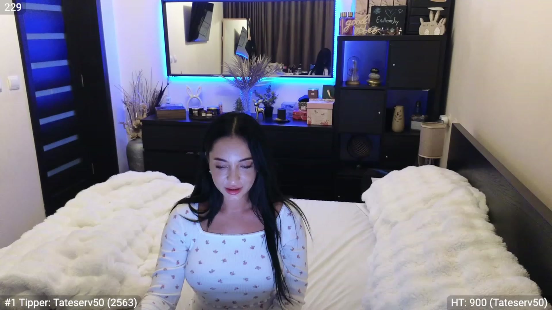 Gallery image thumbnail from EndlesssJoy's myfreecams stream on, 12/25/2023, 07:58 image 14 of 20