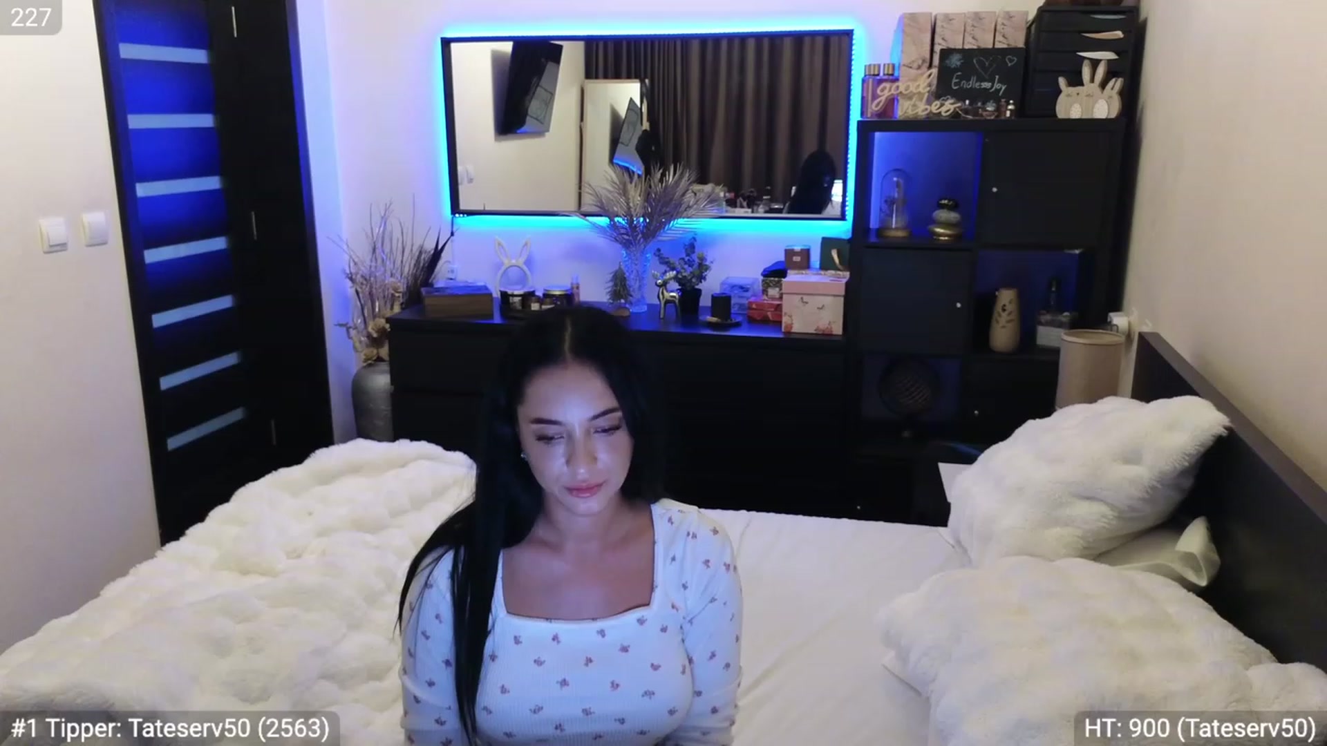 Gallery image thumbnail from EndlesssJoy's myfreecams stream on, 12/25/2023, 09:17 image 9 of 20