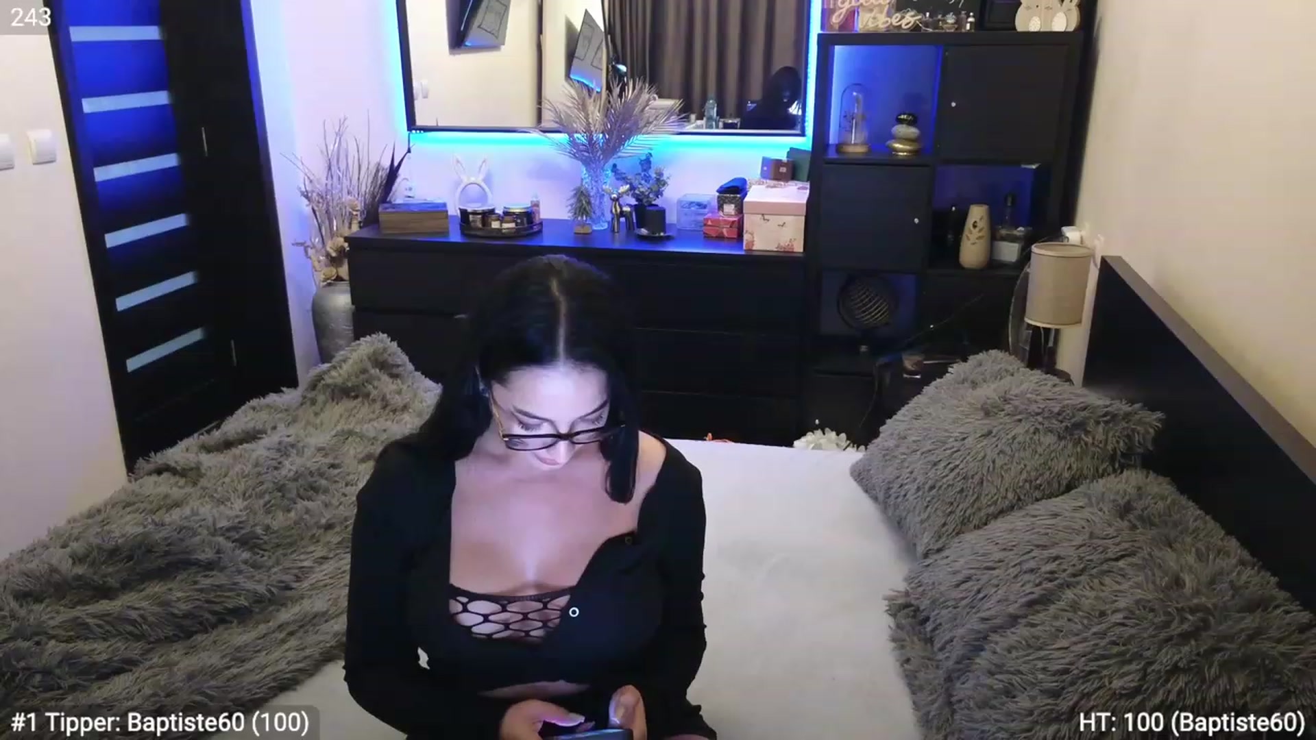Gallery image thumbnail from EndlesssJoy's myfreecams stream on, 12/31/2023, 09:22 image 14 of 20