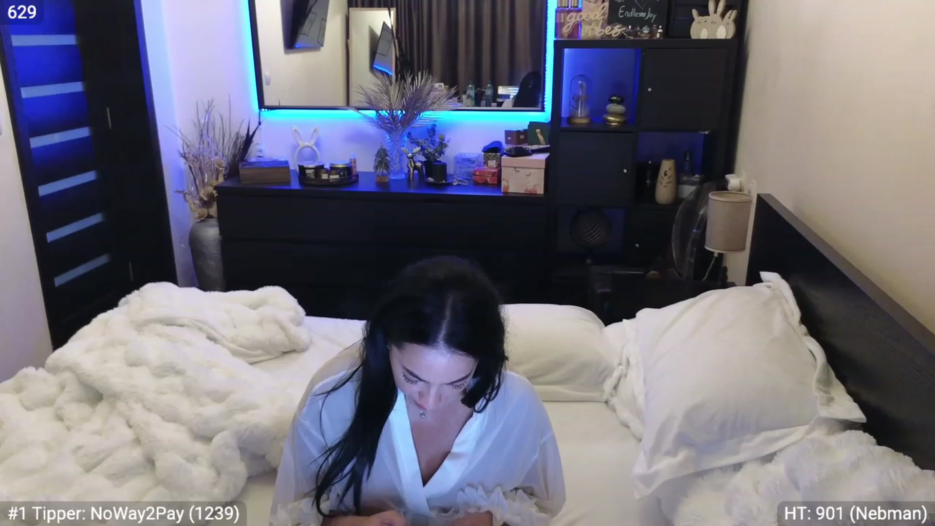 Gallery image thumbnail from EndlesssJoy's myfreecams stream on, 01/05/2024, 08:03 image 8 of 20