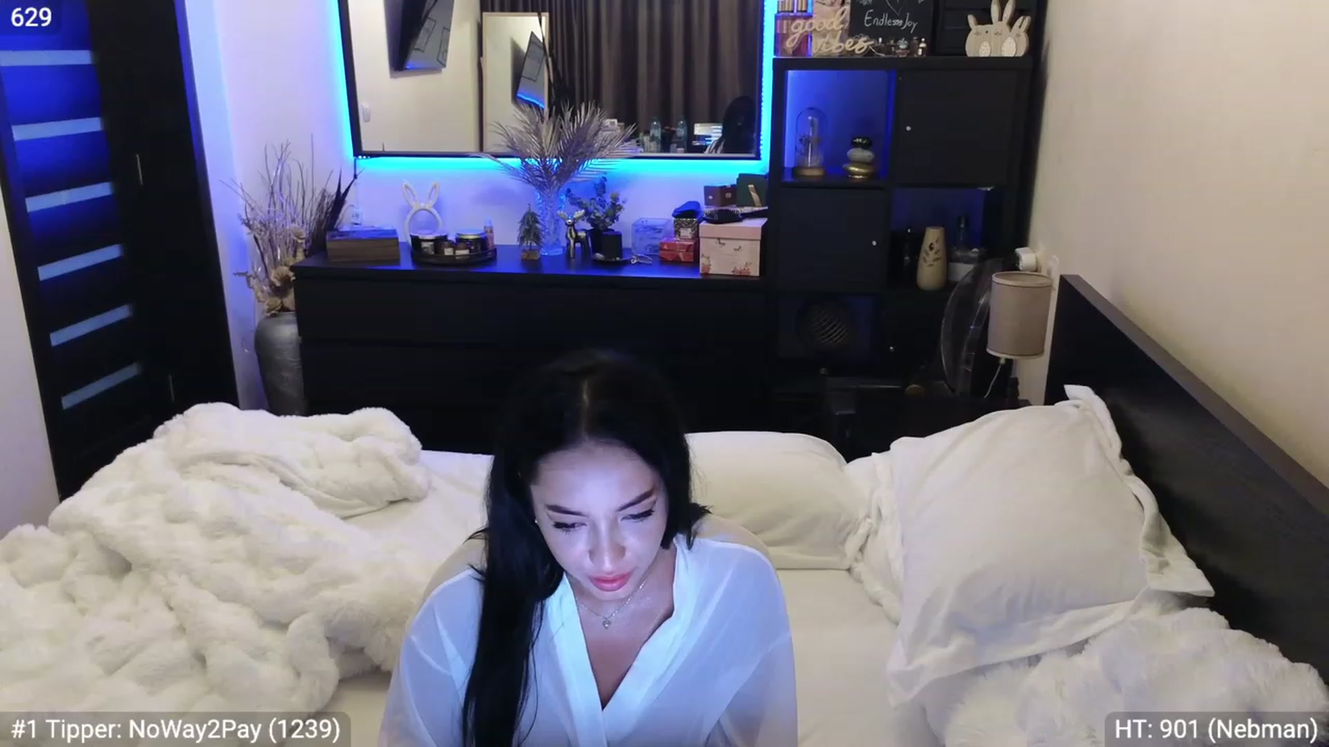 Gallery image thumbnail from EndlesssJoy's myfreecams stream on, 01/05/2024, 08:03 image 13 of 20
