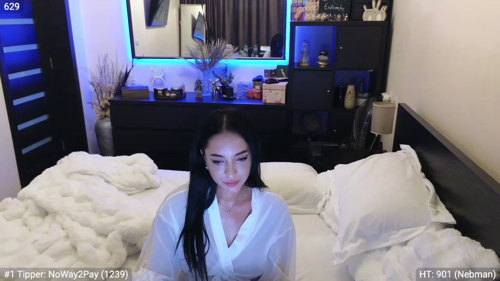 Gallery image thumbnail from EndlesssJoy's myfreecams stream on, 01/05/2024, 08:03 image 15 of 20