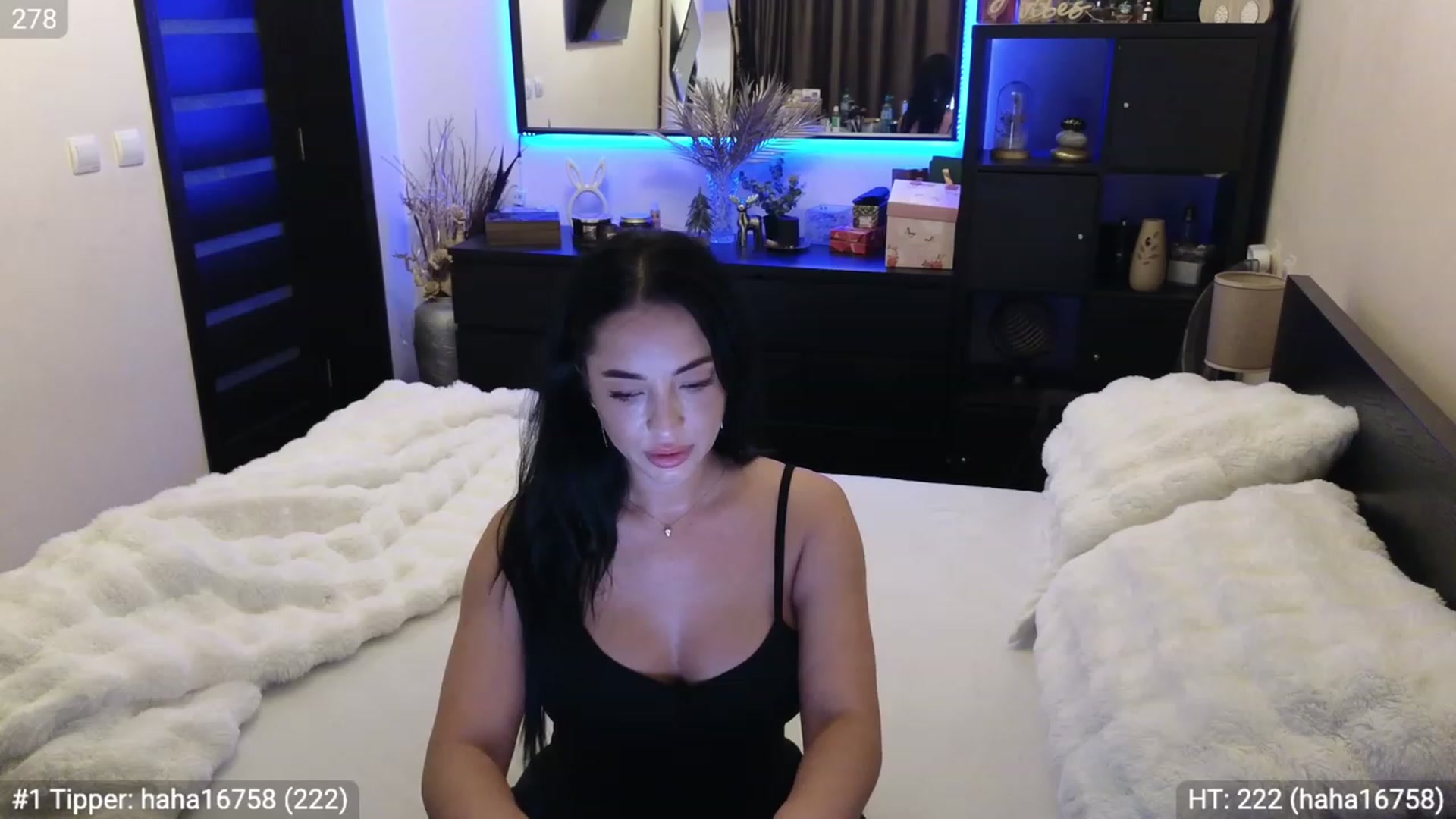 Gallery image thumbnail from EndlesssJoy's myfreecams stream on, 01/08/2024, 03:23 image 15 of 20