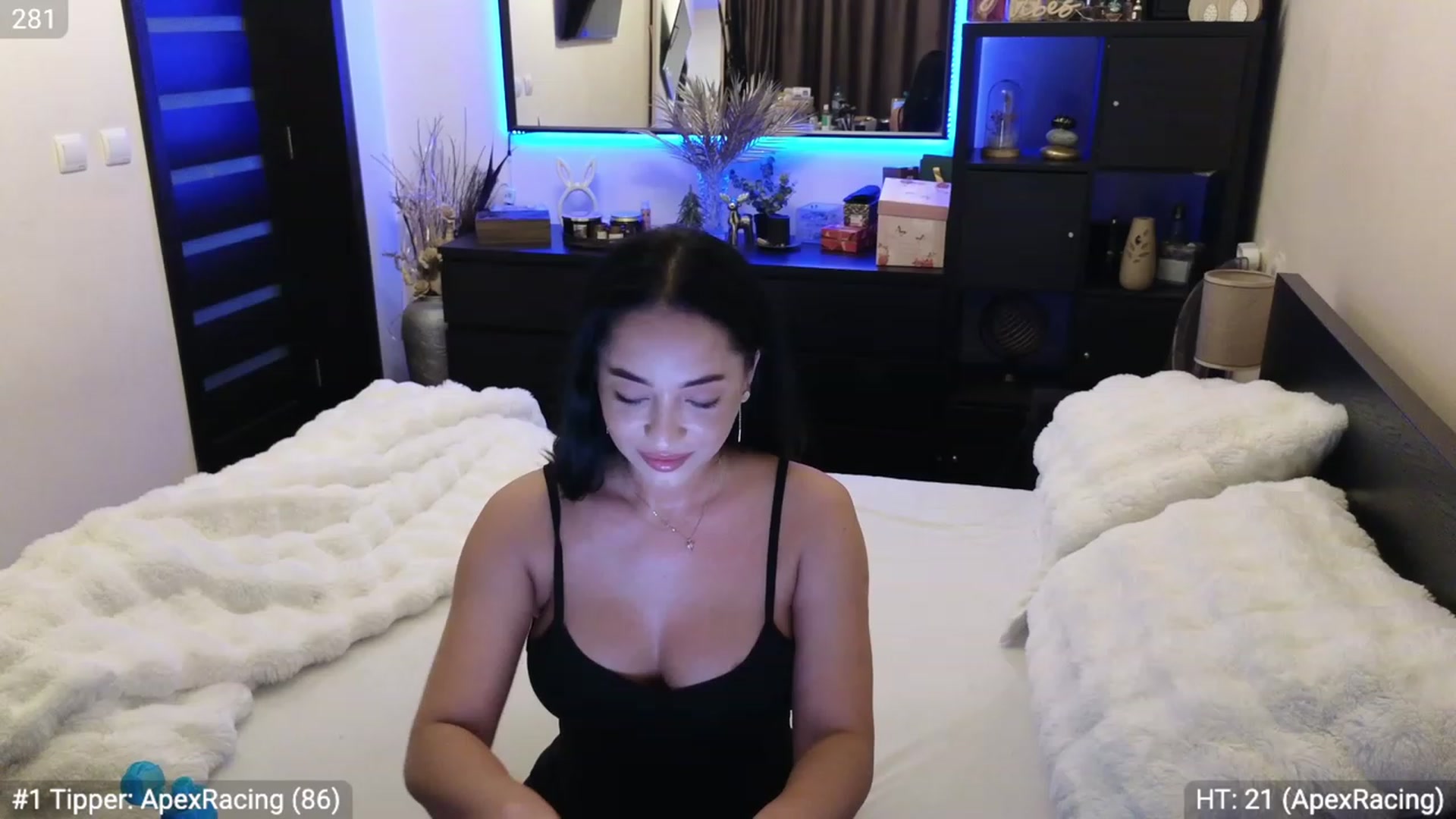 Gallery image thumbnail from EndlesssJoy's myfreecams stream on, 01/08/2024, 03:23 image 2 of 20