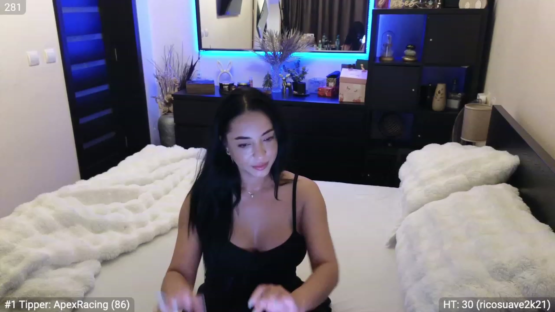 Gallery image thumbnail from EndlesssJoy's myfreecams stream on, 01/08/2024, 03:23 image 6 of 20