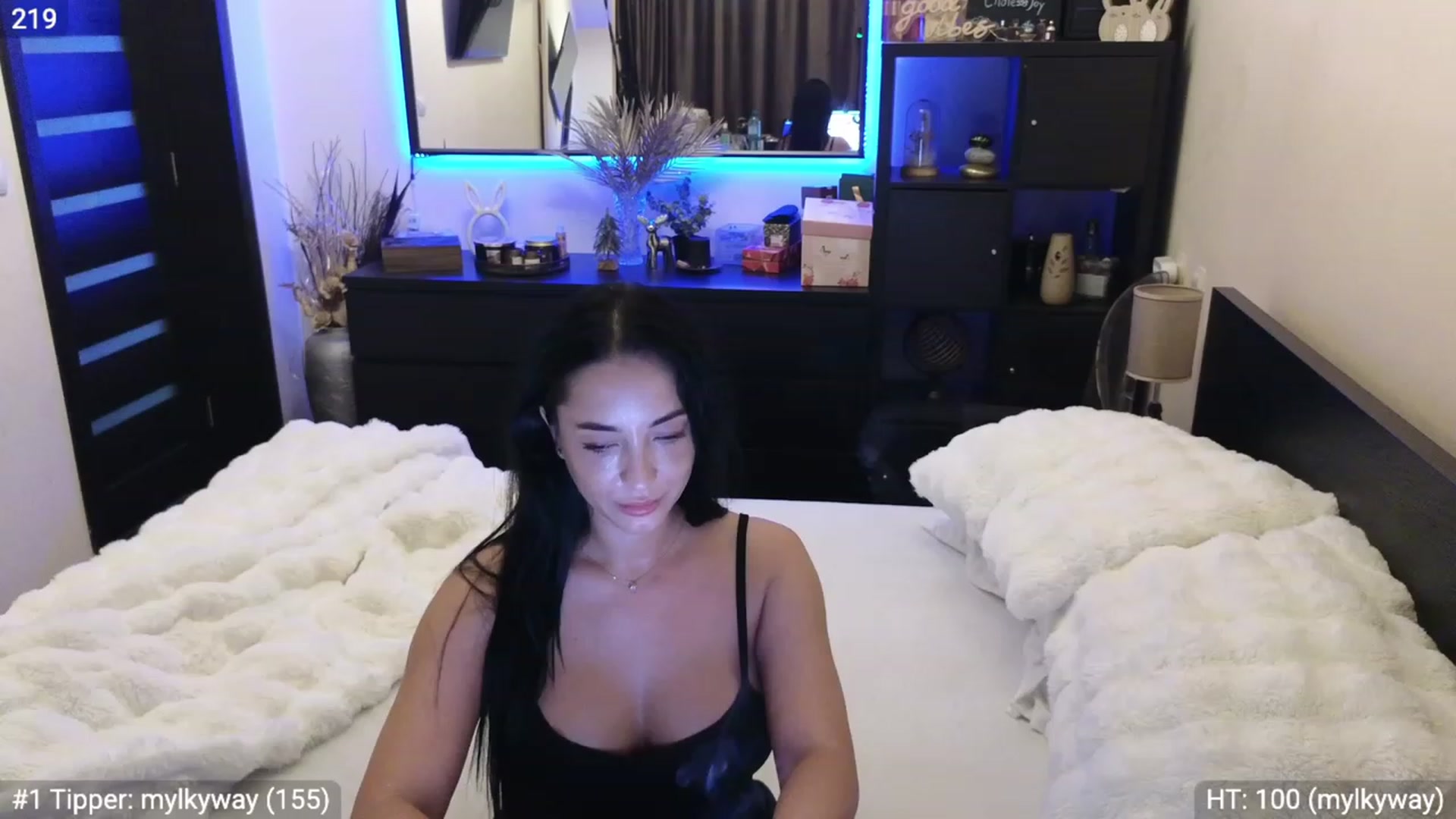 Gallery image thumbnail from EndlesssJoy's myfreecams stream on, 01/08/2024, 09:41 image 10 of 20