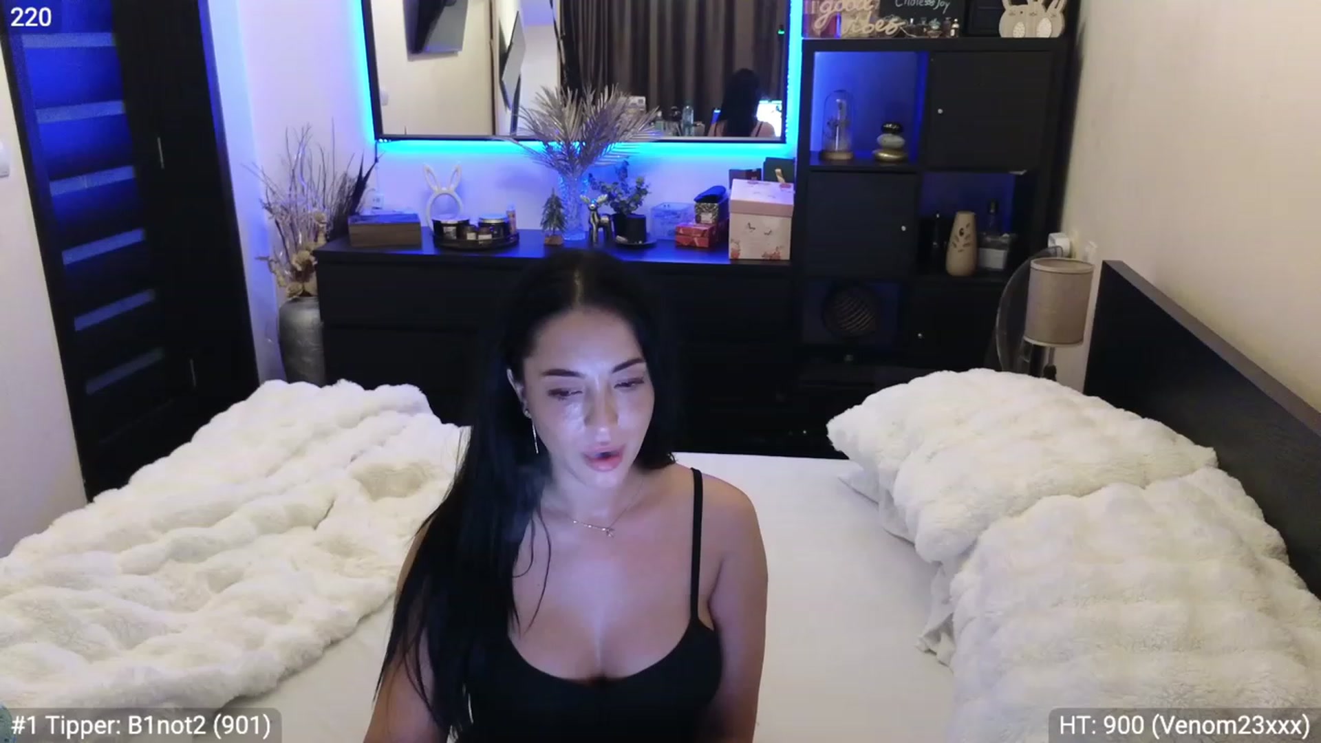 Gallery image thumbnail from EndlesssJoy's myfreecams stream on, 01/08/2024, 09:41 image 6 of 20