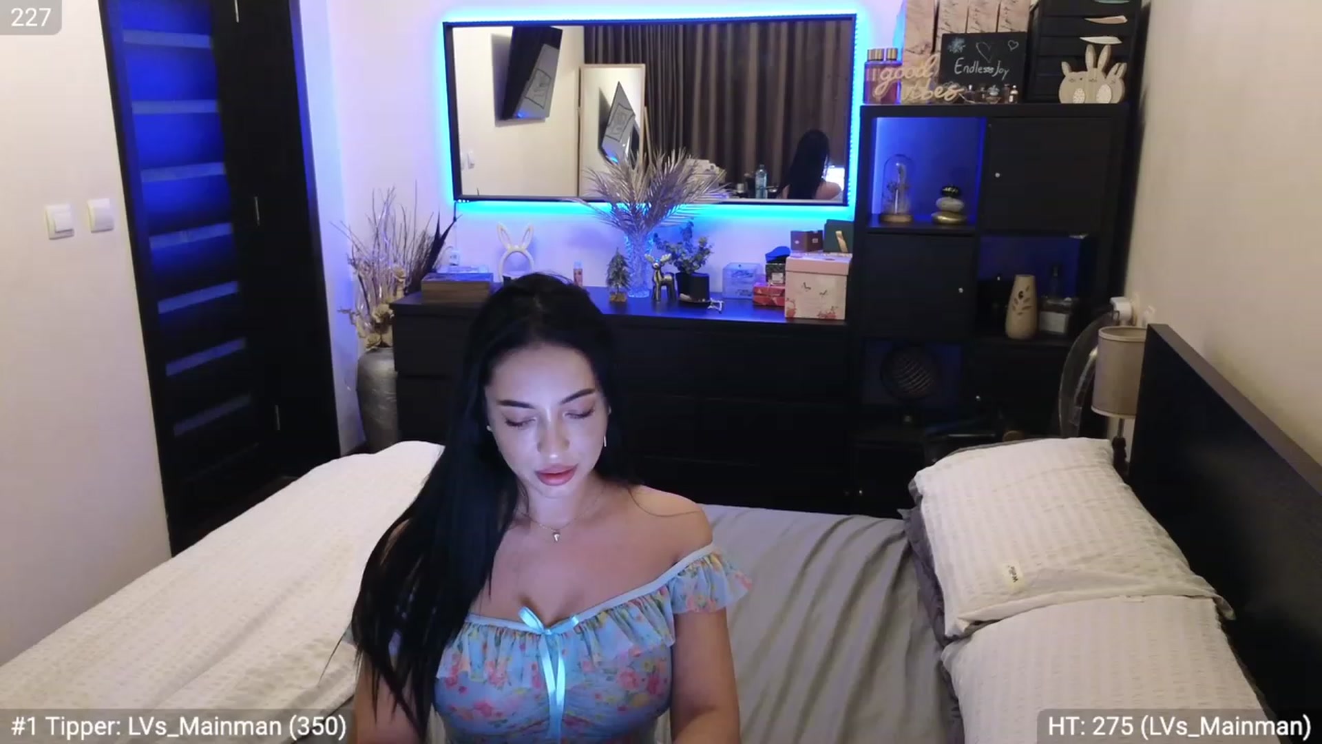 Gallery image thumbnail from EndlesssJoy's myfreecams stream on, 01/14/2024, 03:19 image 9 of 20