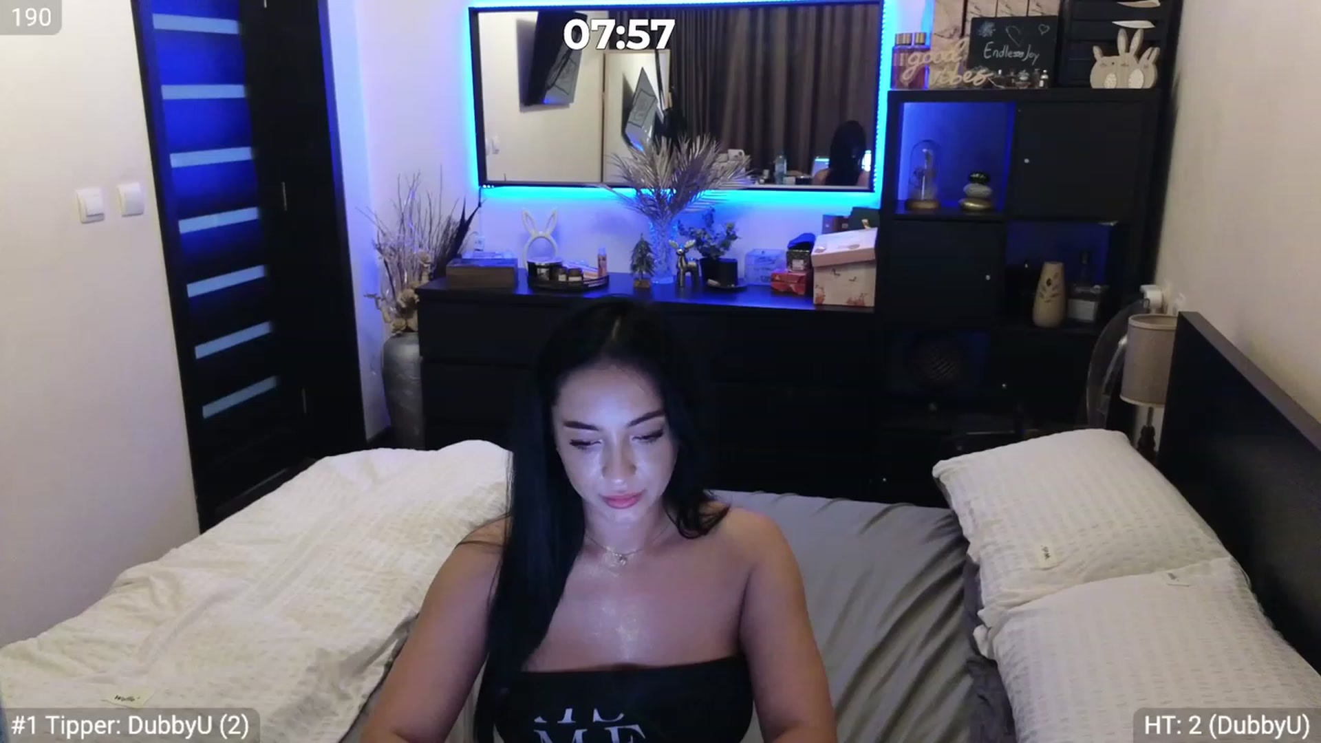 Gallery image thumbnail from EndlesssJoy's myfreecams stream on, 01/15/2024, 08:33 image 18 of 20