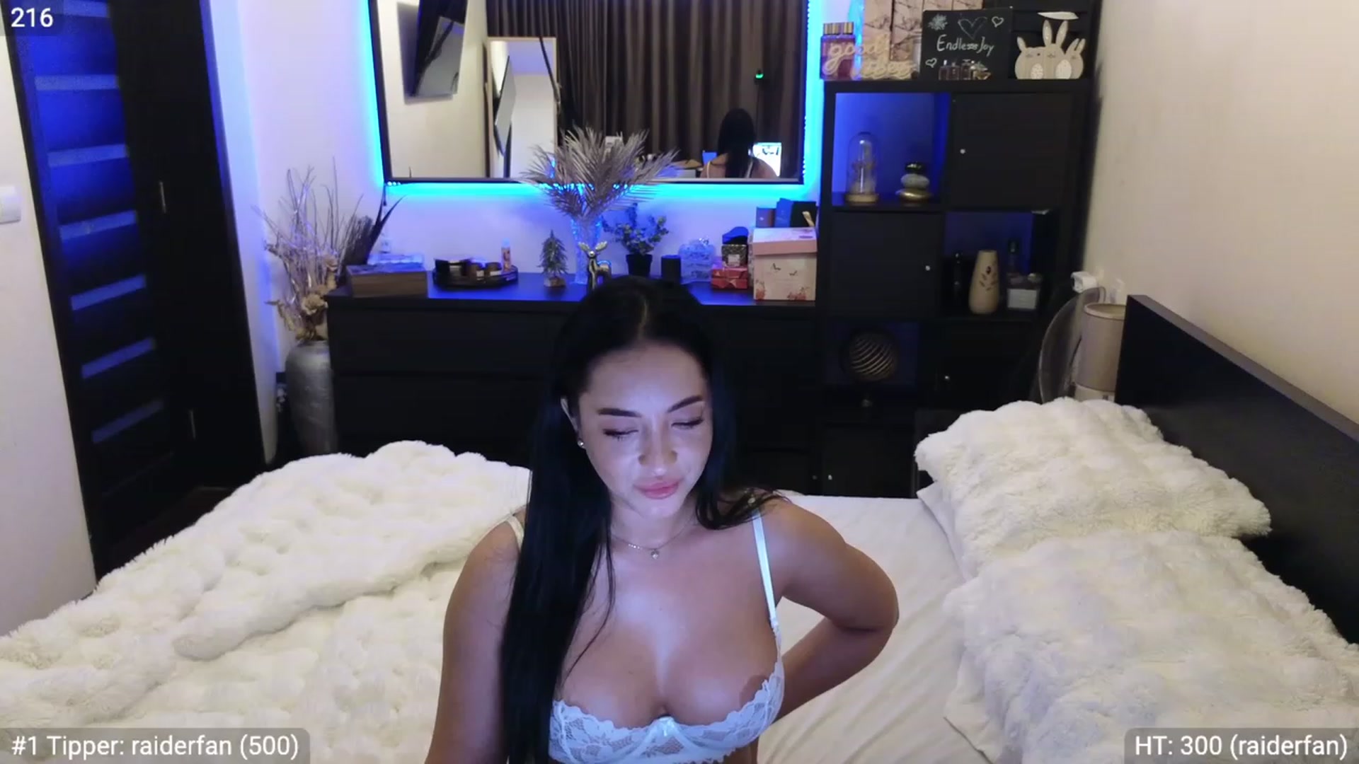 Gallery image thumbnail from EndlesssJoy's myfreecams stream on, 01/22/2024, 04:44 image 12 of 20