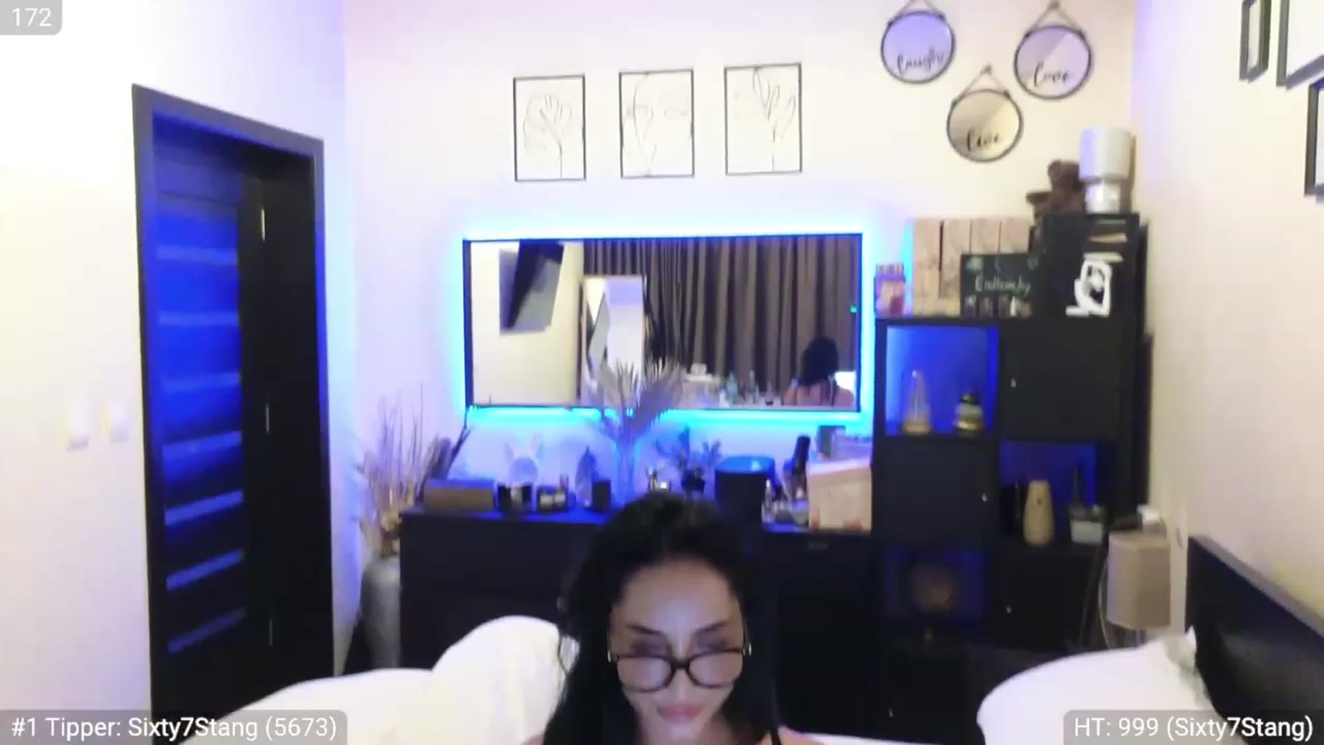 Gallery image thumbnail from EndlesssJoy's myfreecams stream on, 02/26/2024, 03:21 image 14 of 20