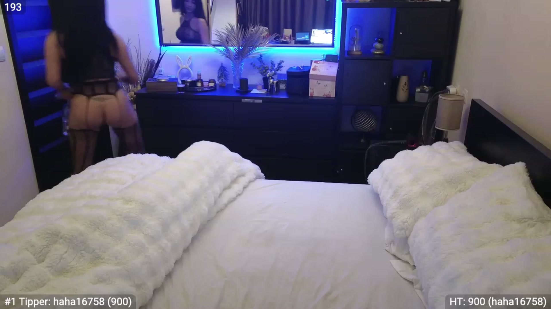Gallery image thumbnail from EndlesssJoy's myfreecams stream on, 03/03/2024, 03:47 image 9 of 20