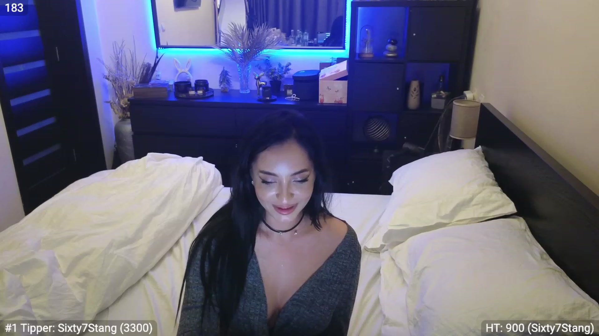 Gallery image thumbnail from EndlesssJoy's myfreecams stream on, 03/10/2024, 05:49 image 17 of 20