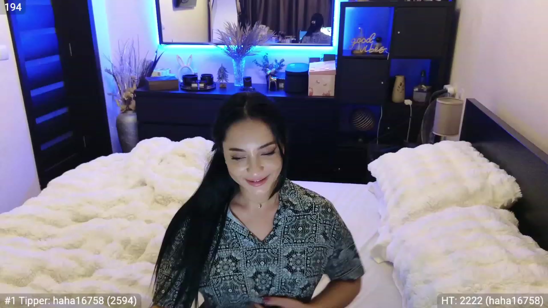 Gallery image thumbnail from EndlesssJoy's myfreecams stream on, 03/15/2024, 04:18 image 18 of 20