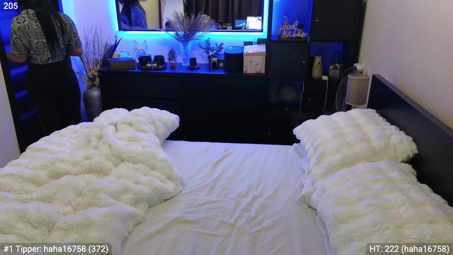 Gallery image thumbnail from EndlesssJoy's myfreecams stream on, 03/15/2024, 04:18 image 9 of 20