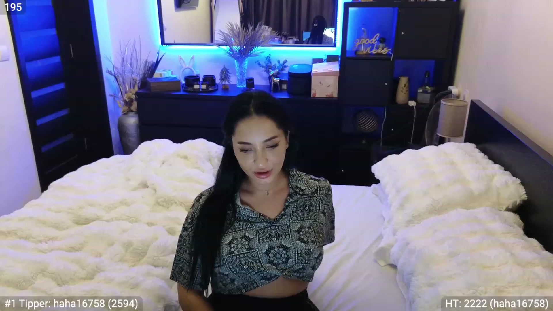 Gallery image thumbnail from EndlesssJoy's myfreecams stream on, 03/15/2024, 04:18 image 17 of 20