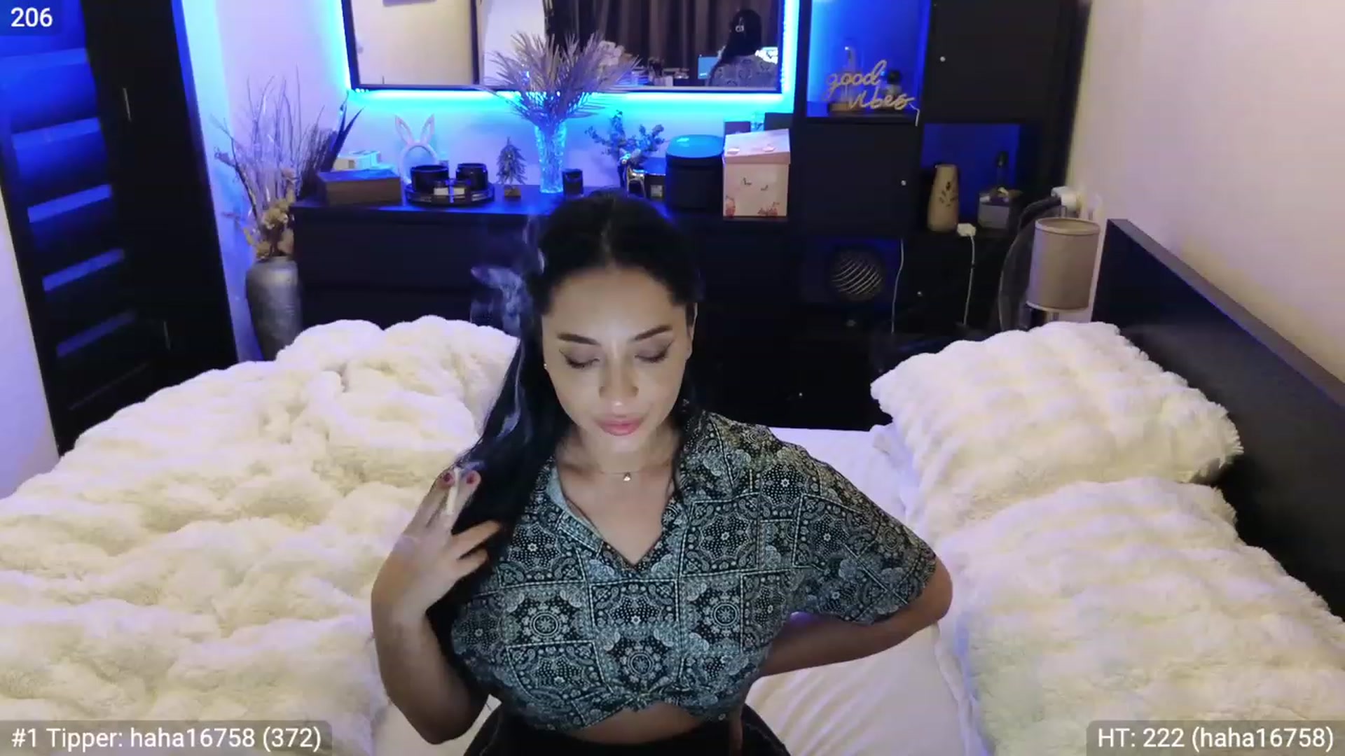 Gallery image thumbnail from EndlesssJoy's myfreecams stream on, 03/15/2024, 04:18 image 10 of 20