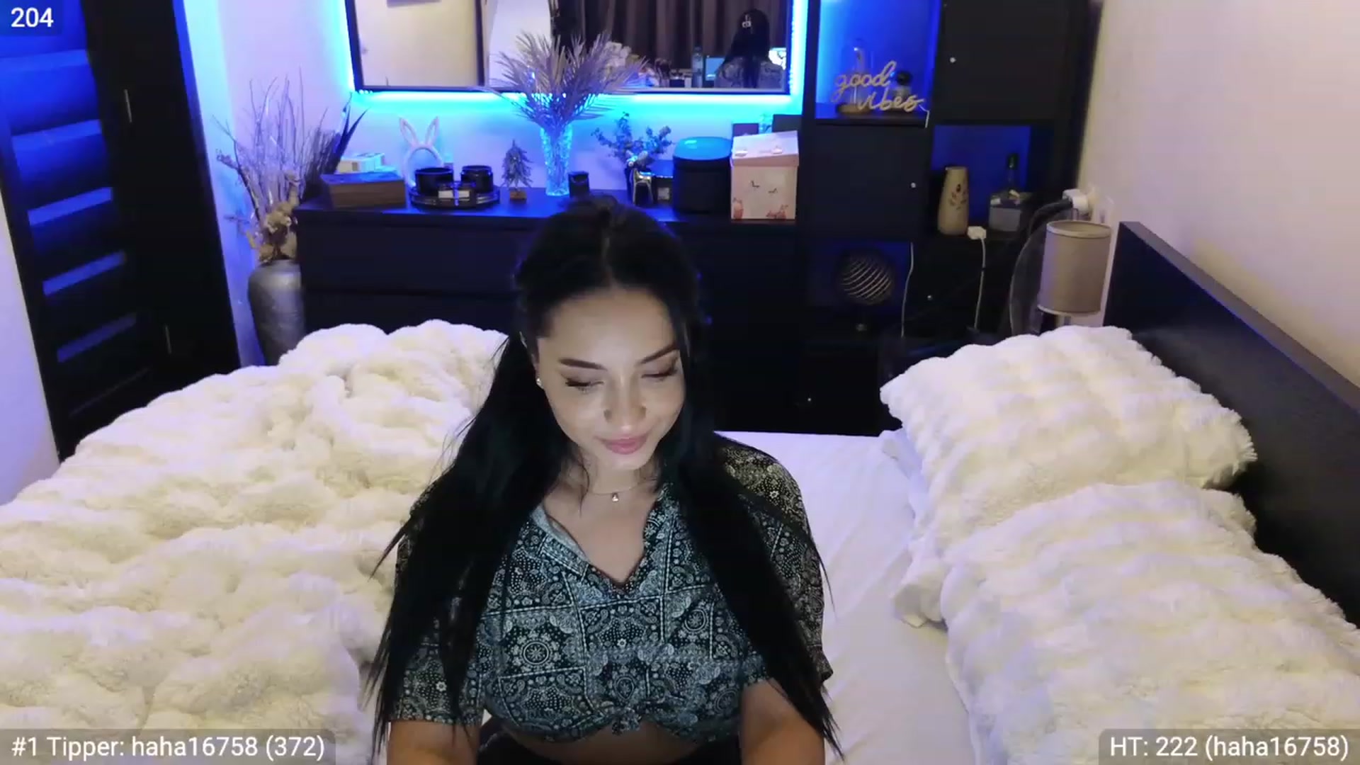 Gallery image thumbnail from EndlesssJoy's myfreecams stream on, 03/15/2024, 04:18 image 6 of 20