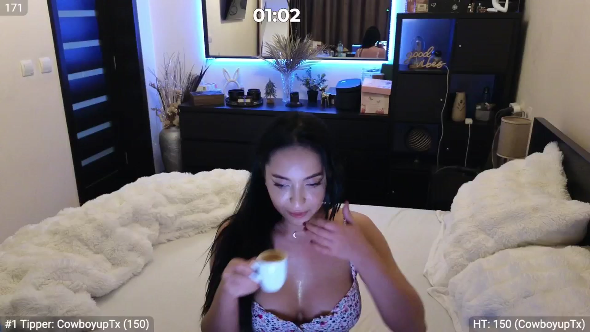 Gallery image thumbnail from EndlesssJoy's myfreecams stream on, 03/16/2024, 09:13 image 4 of 20