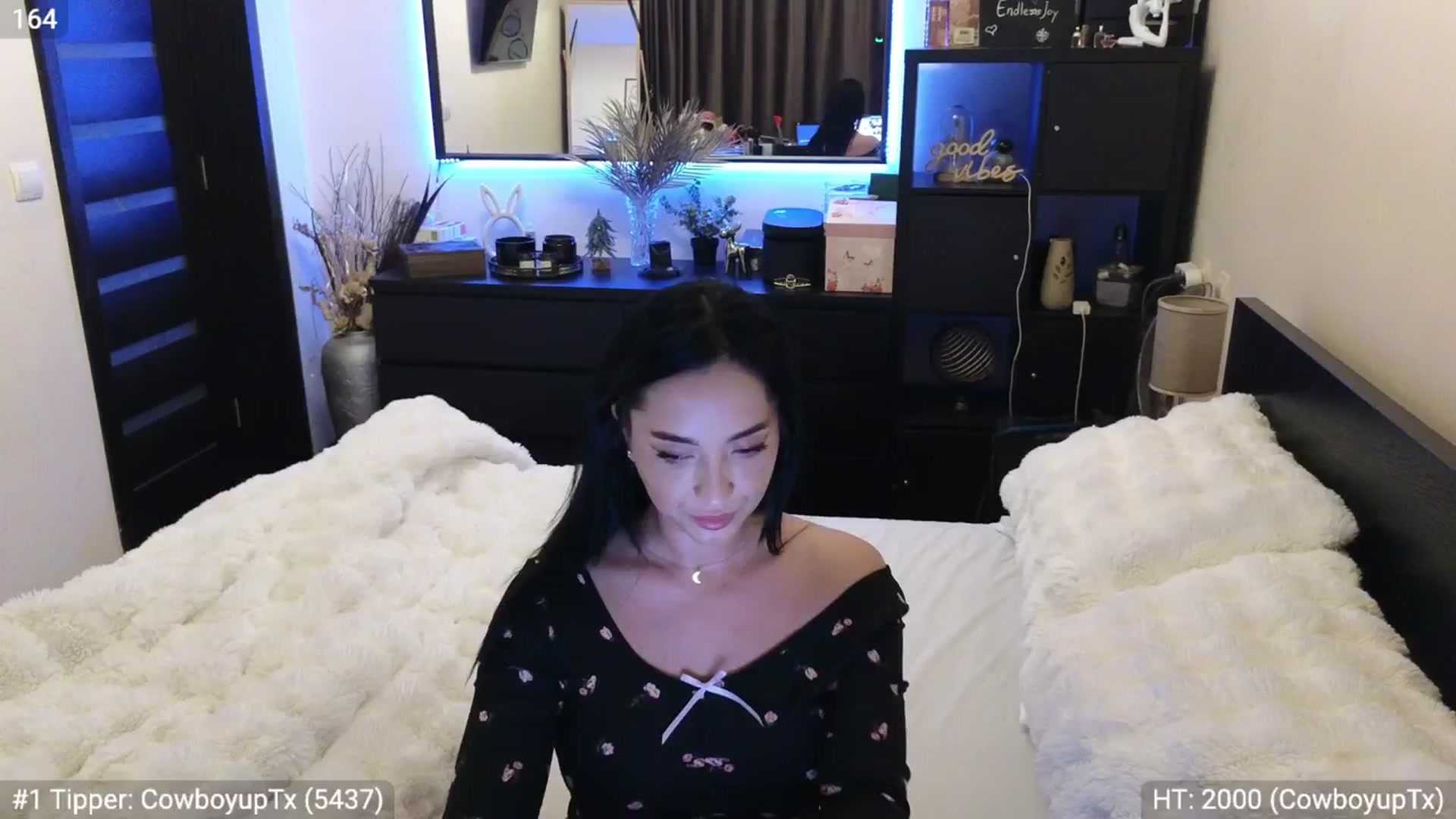 Gallery image thumbnail from EndlesssJoy's myfreecams stream on, 03/17/2024, 04:39 image 5 of 20