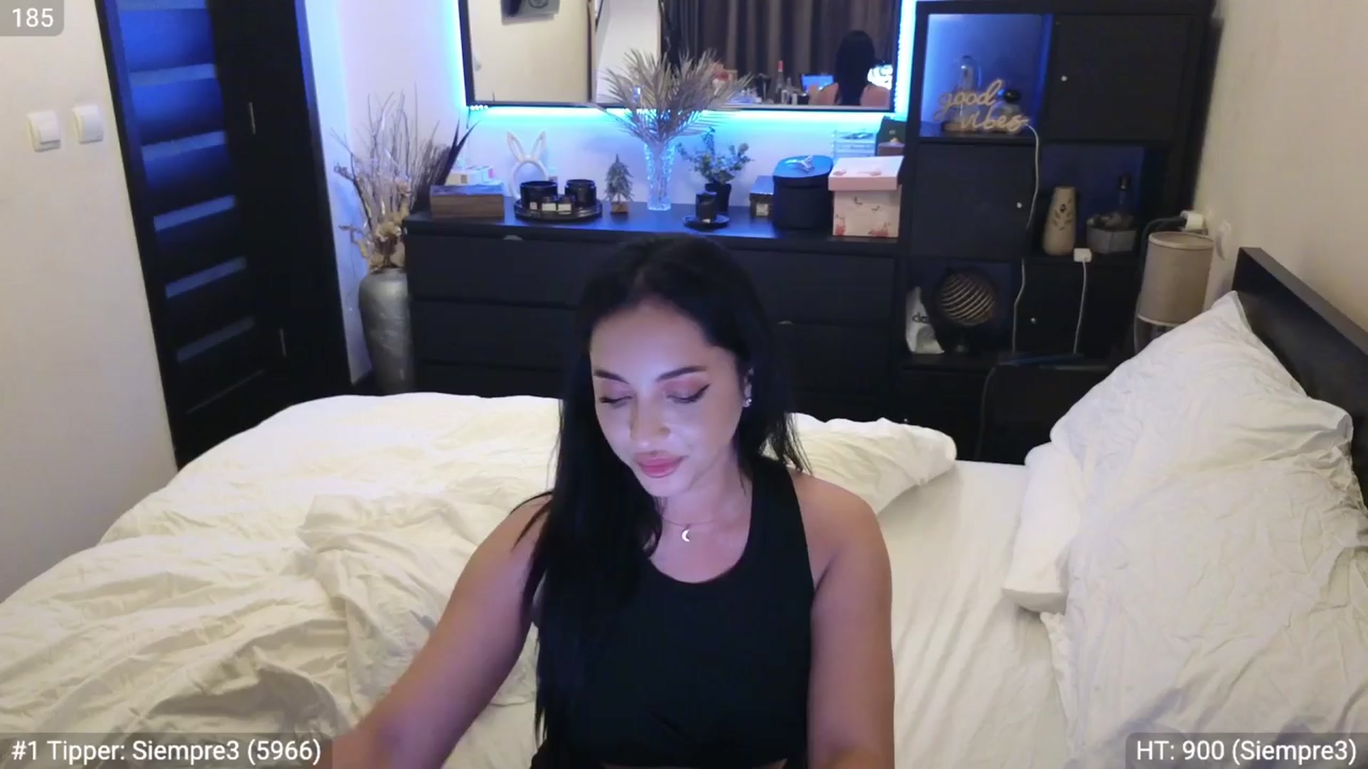 Gallery image thumbnail from EndlesssJoy's myfreecams stream on, 03/22/2024, 02:46 image 20 of 20
